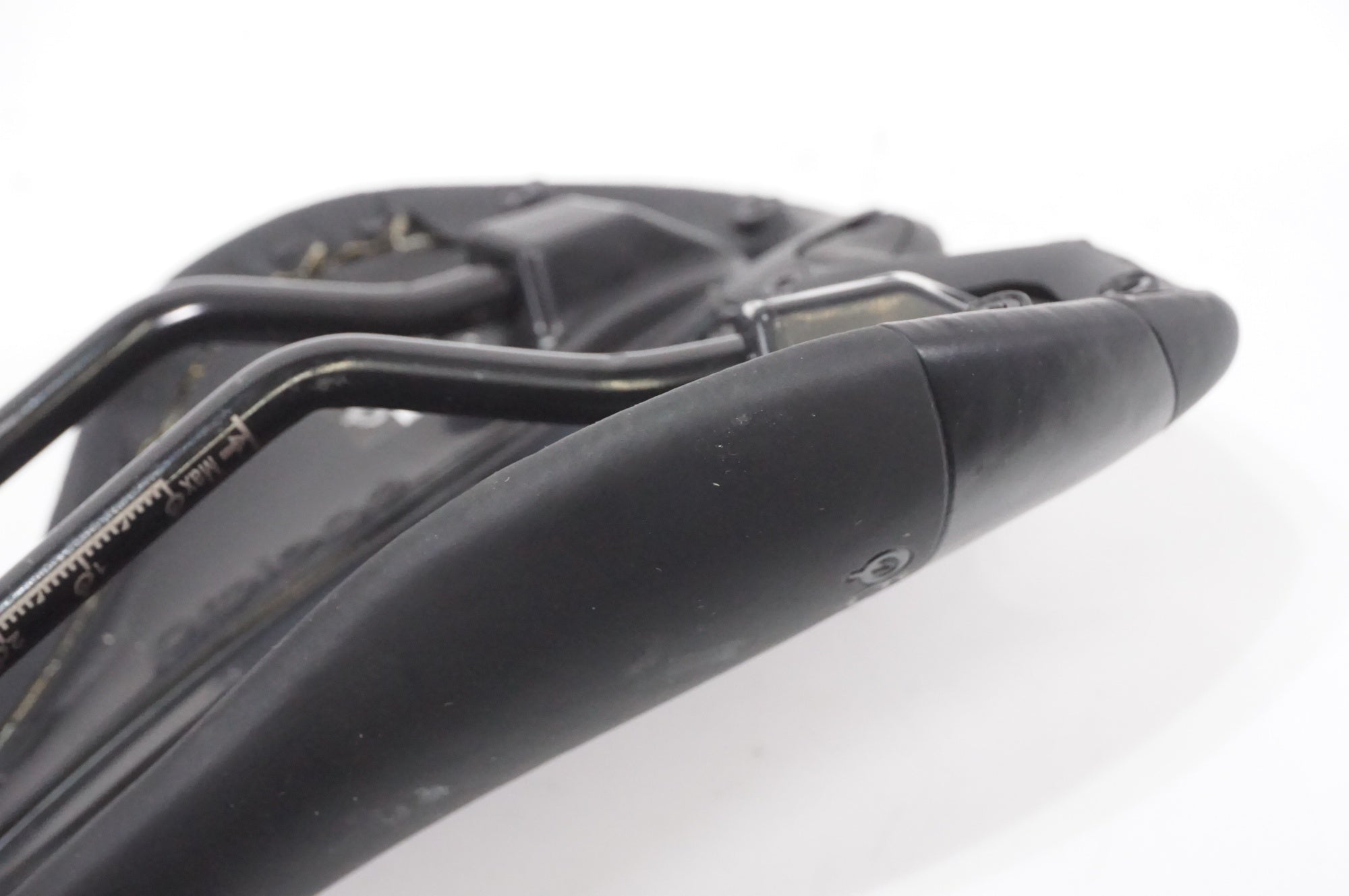 PROLOGO 「プロロゴ NAGO RS サドル / AKIBA店