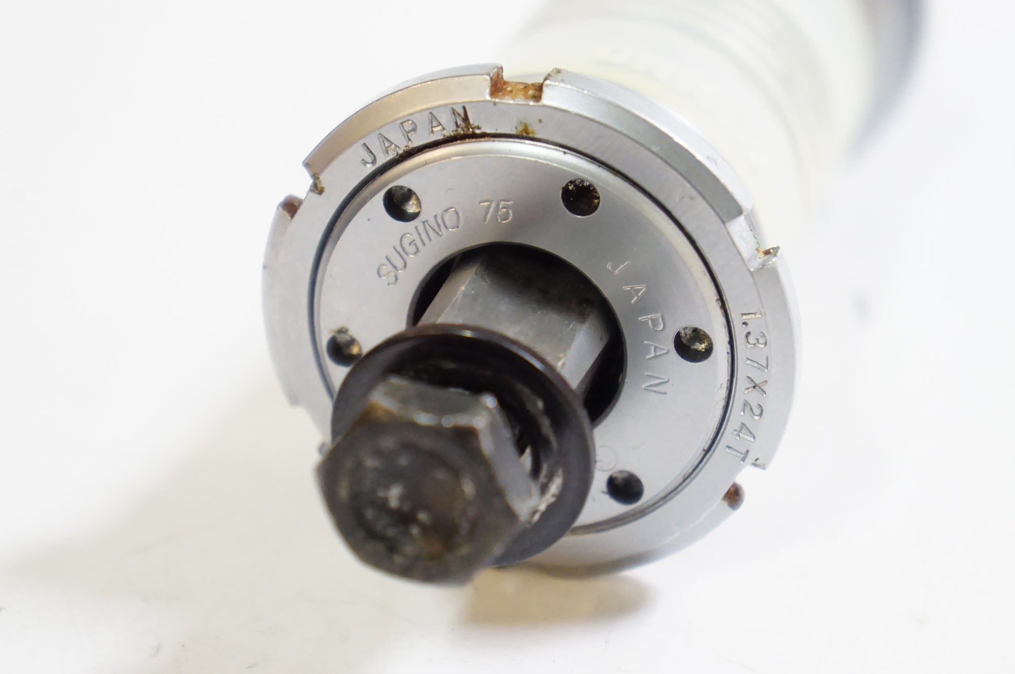 SUGINO 「スギノ」 75 NJS ボトムブラケット / 熊谷本店 ｜ バイチャリ