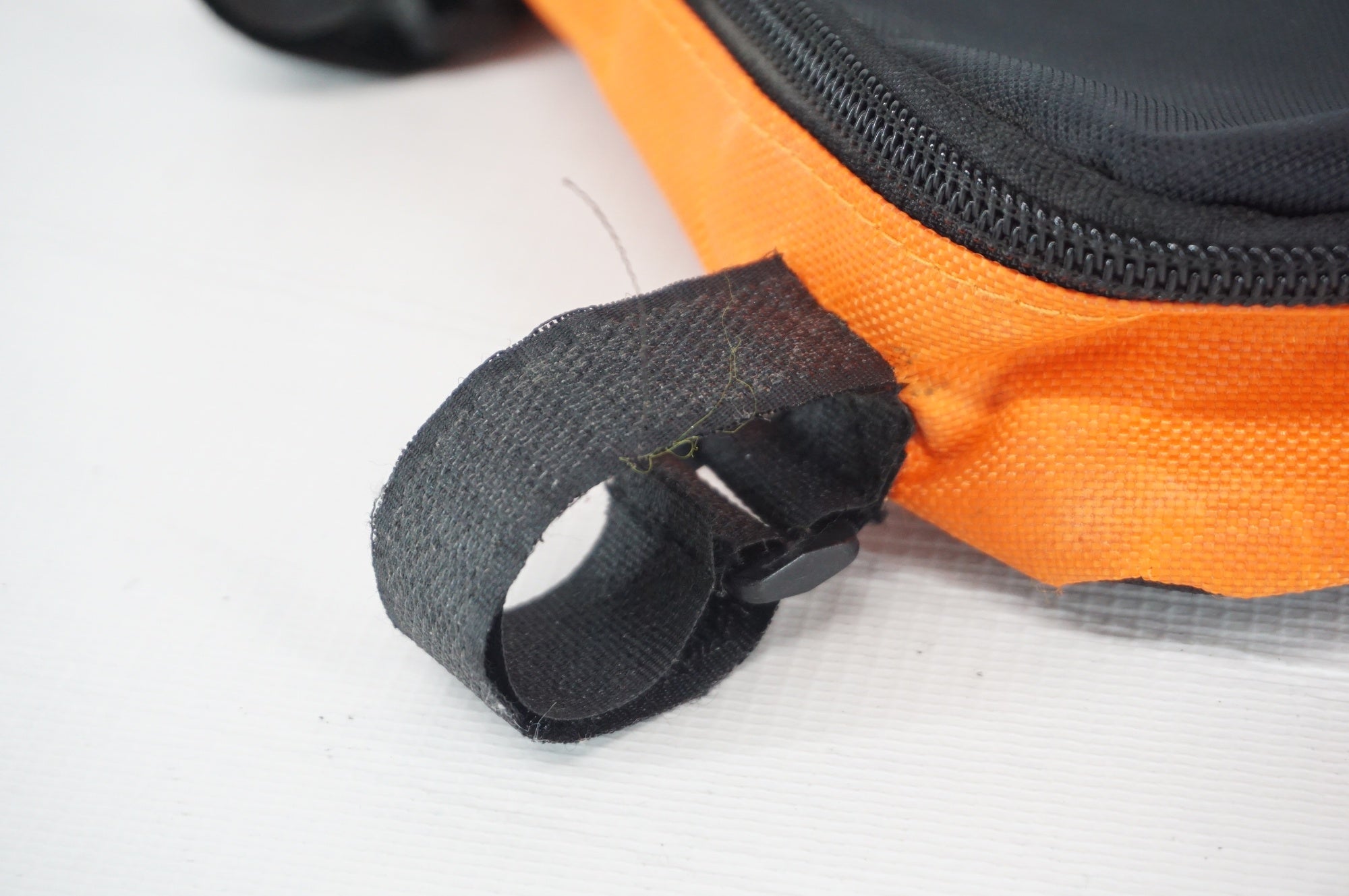 ROSWHEEL 「ロスウィール」 トライアングル フレームバッグ / 阪急塚口店