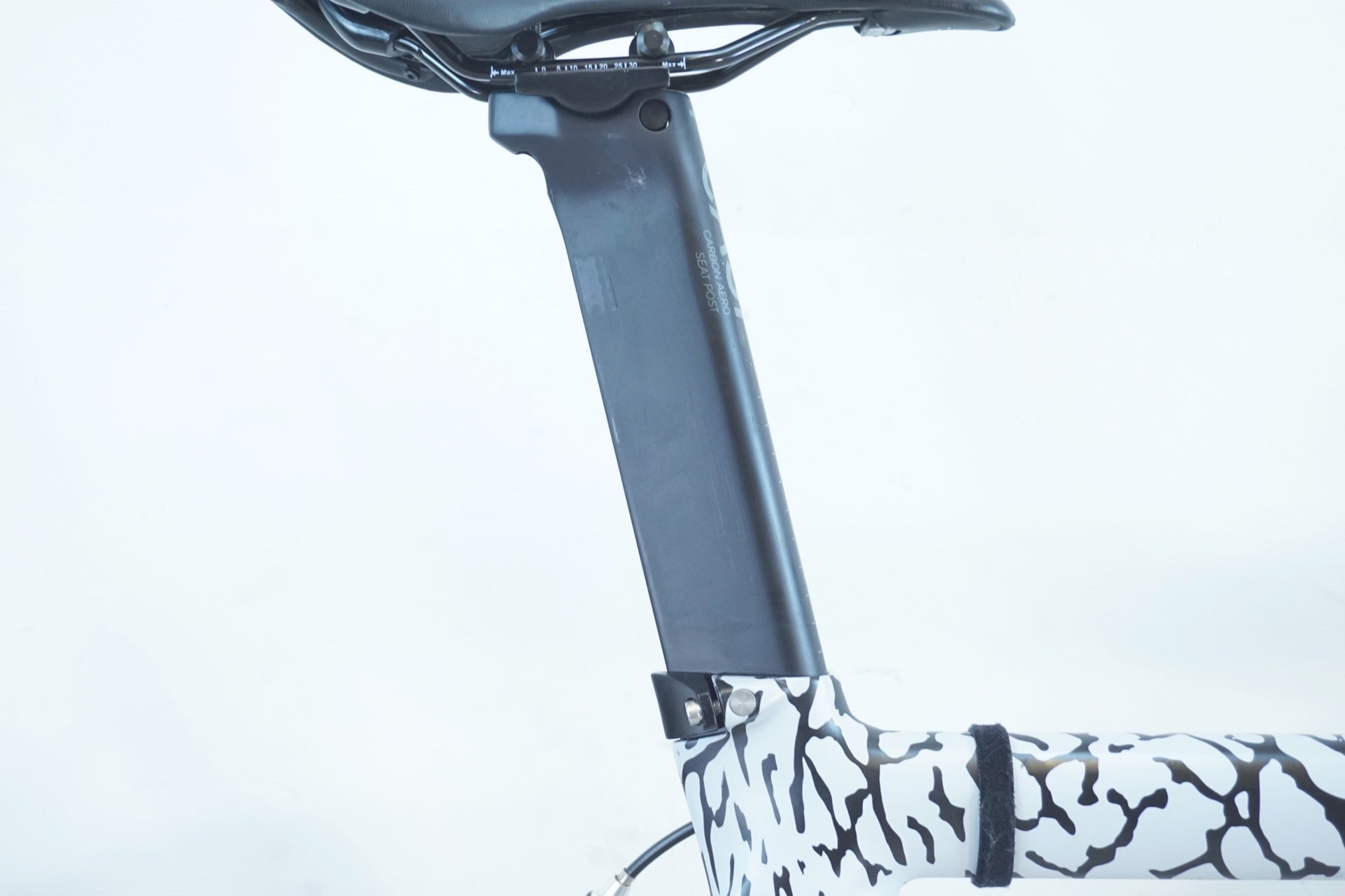 LEADER BIKES 「リーダーバイク」 735TR ATOMS 2019年モデル ピスト