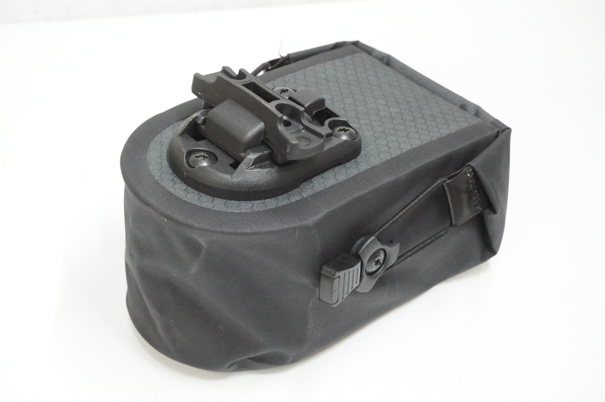 ORTLIEB 「オルトリーブ」 MICRO TWO 0.8L サドルバッグ / 大宮店