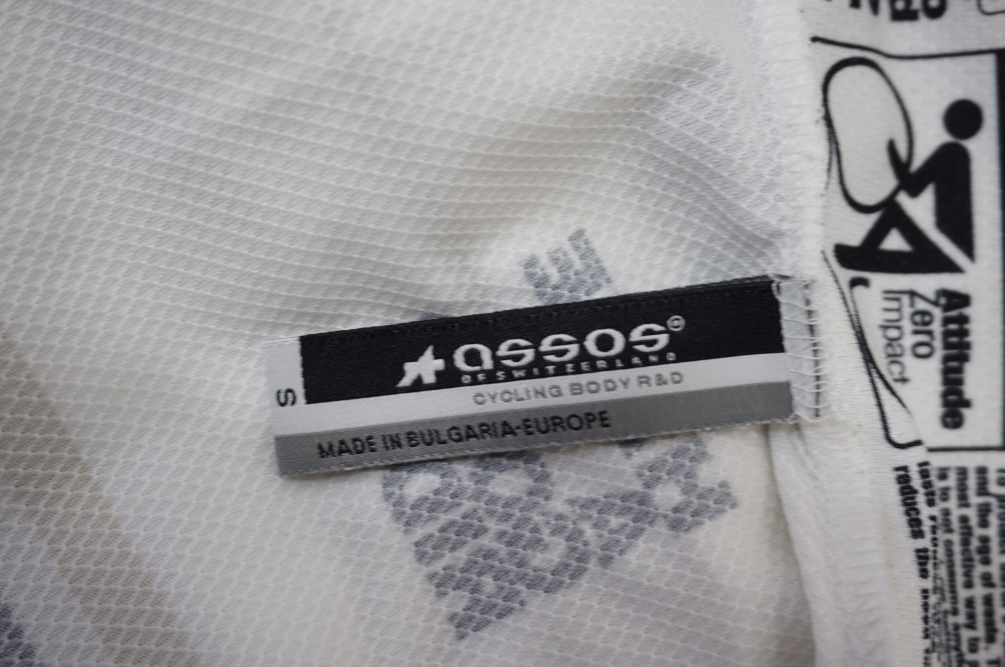 ASSOS アソス メンズジャージ Sサイズ みんなのサイズチャート」がパワーアップ！ 自分にピッタリ