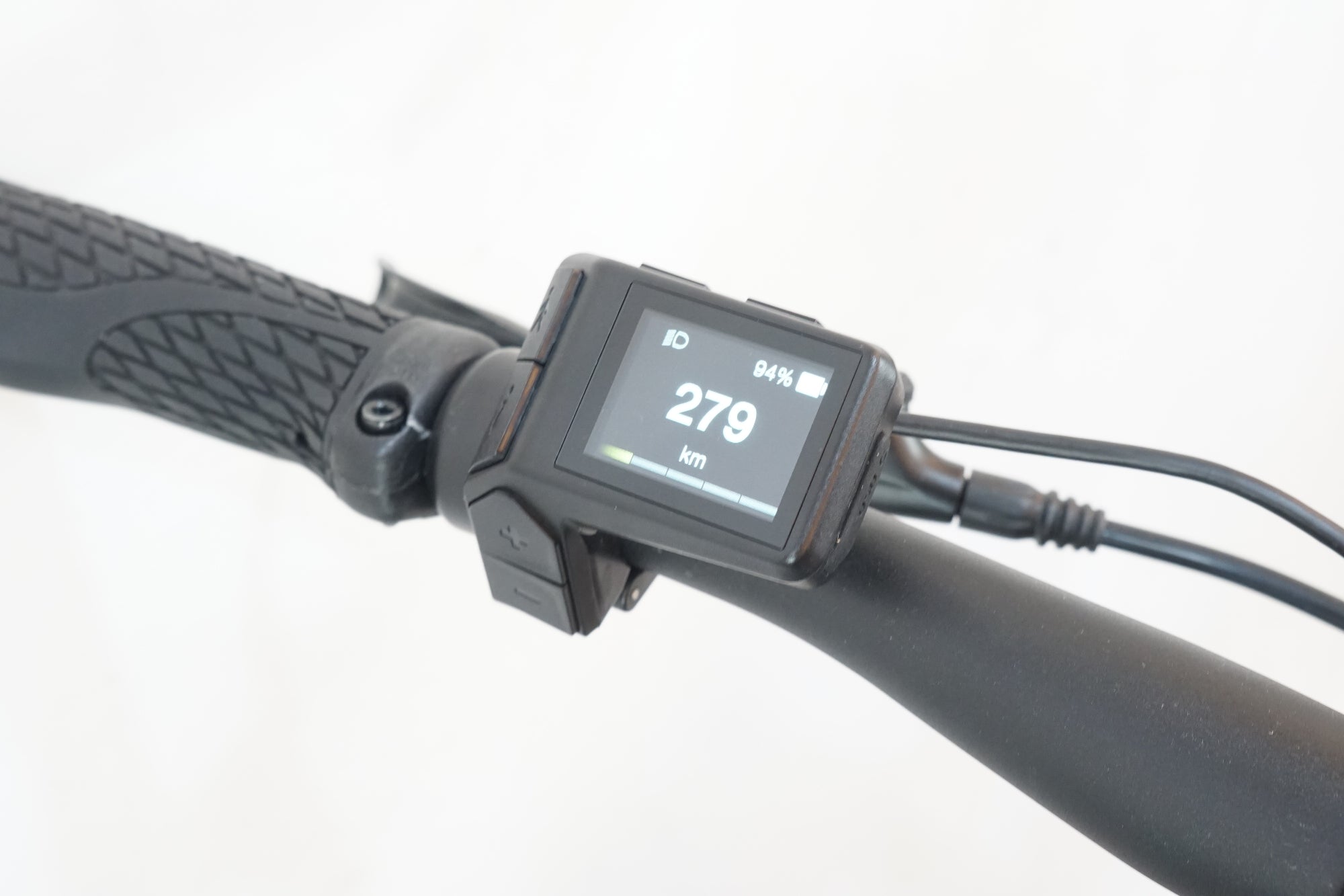 GIANT 「ジャイアント」 ESCAPE R E+ 2025年モデル e-BIKE