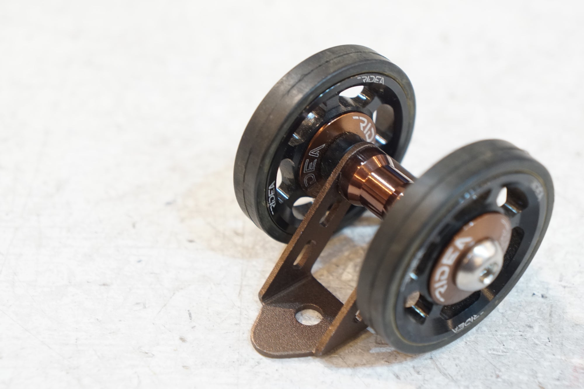 RIDEA 「リデア」 Rear Mudguard Roller マッドガード ローラー / バイチャリ浦和ベース