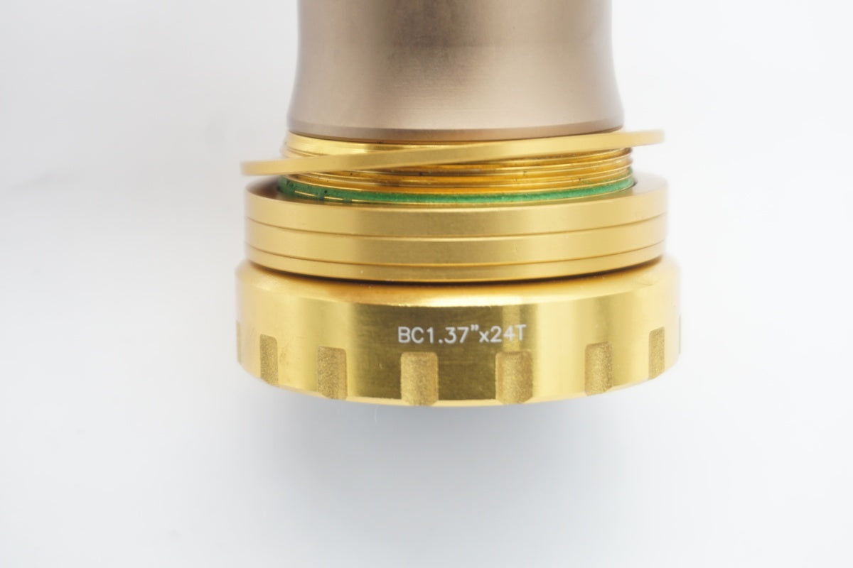 A pw bbさん専用 GOLD RACE 「ゴールドレース」 BB COMPATIBLE ボトムブラケット / 滋賀