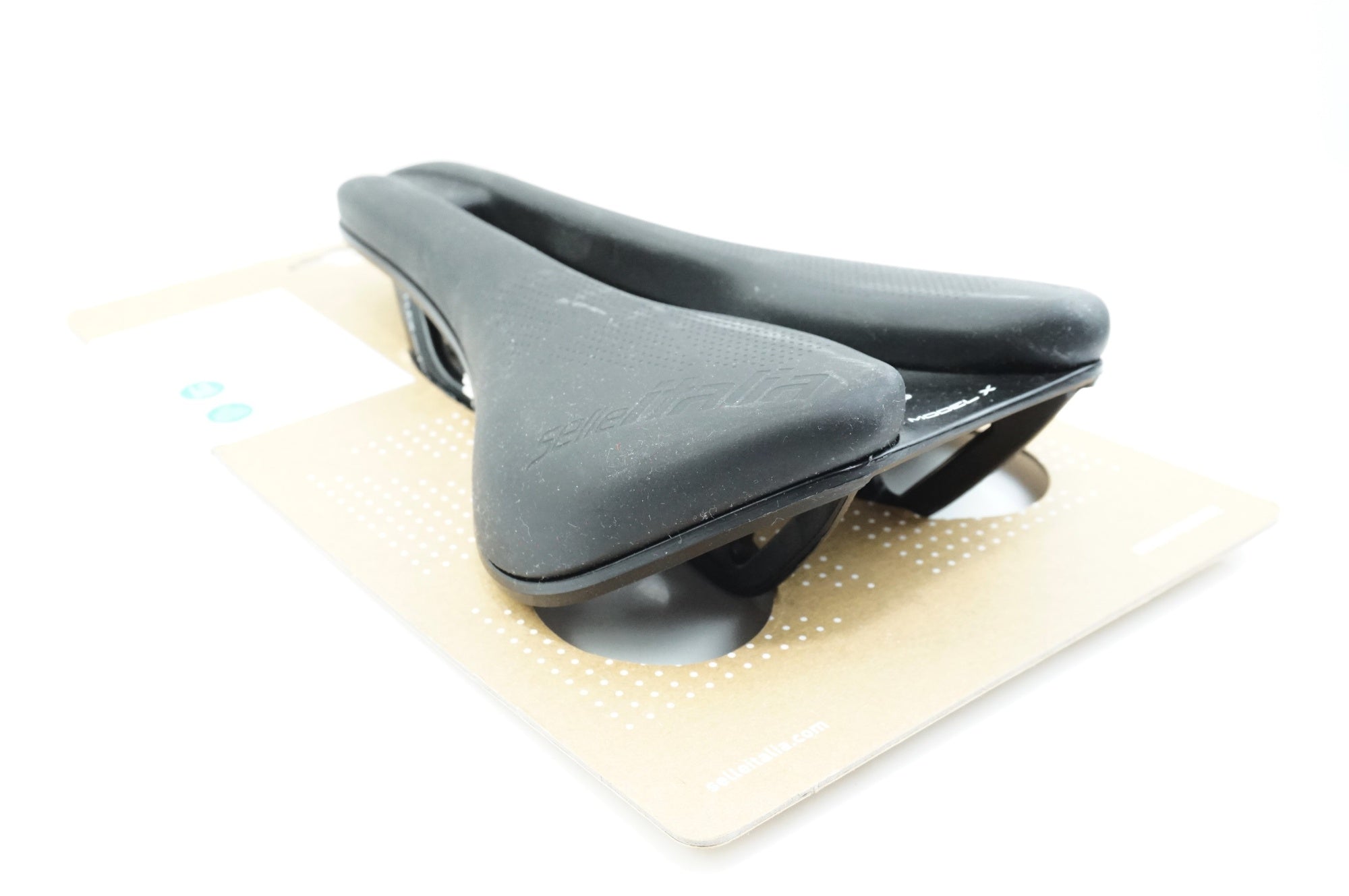 SELLE ITALIA 「セライタリア」 MODEL X COMFORT+ SUPERFLOW サドル