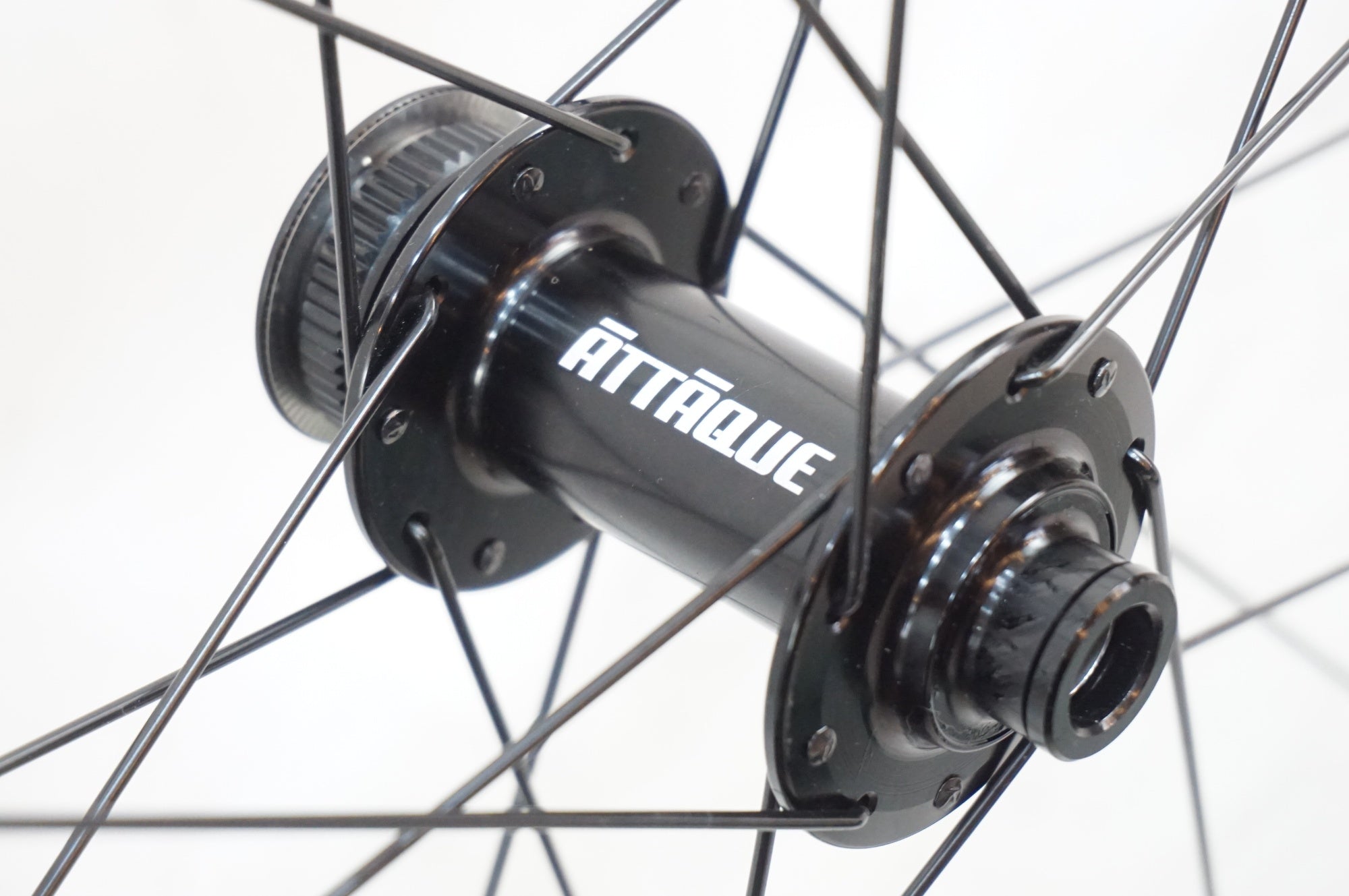 ATTAQUE 30 DB カーボンホイール前後セット 12S対応 ATTAQUE 「アタッキ」 30DB SHIMANO 12S ホイールセット / 浦和ベース