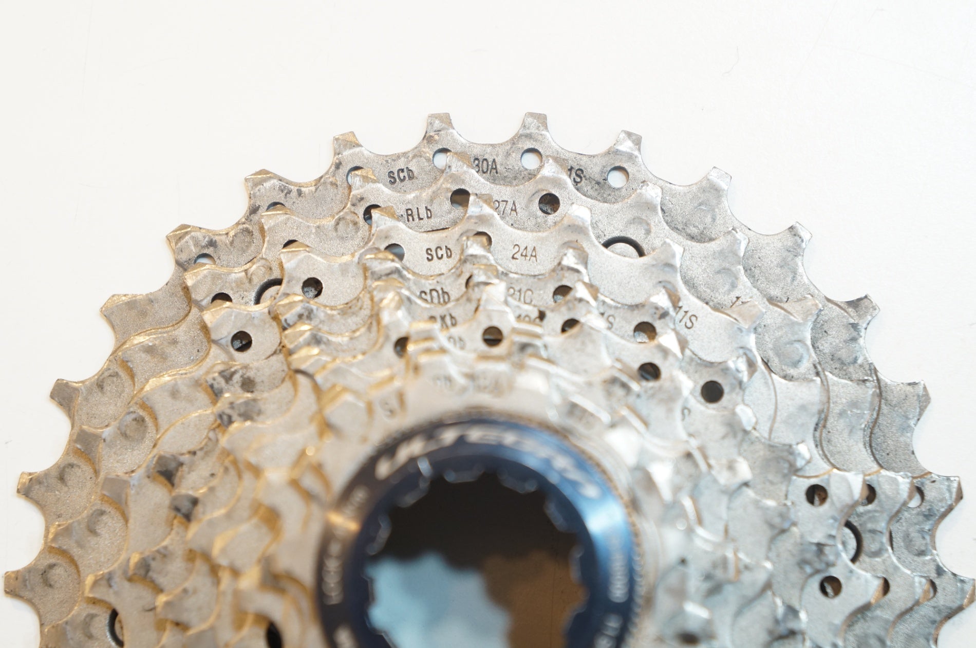 SHIMANO 「シマノ」 ULTEGRA CS-R8000 11-30T スプロケット