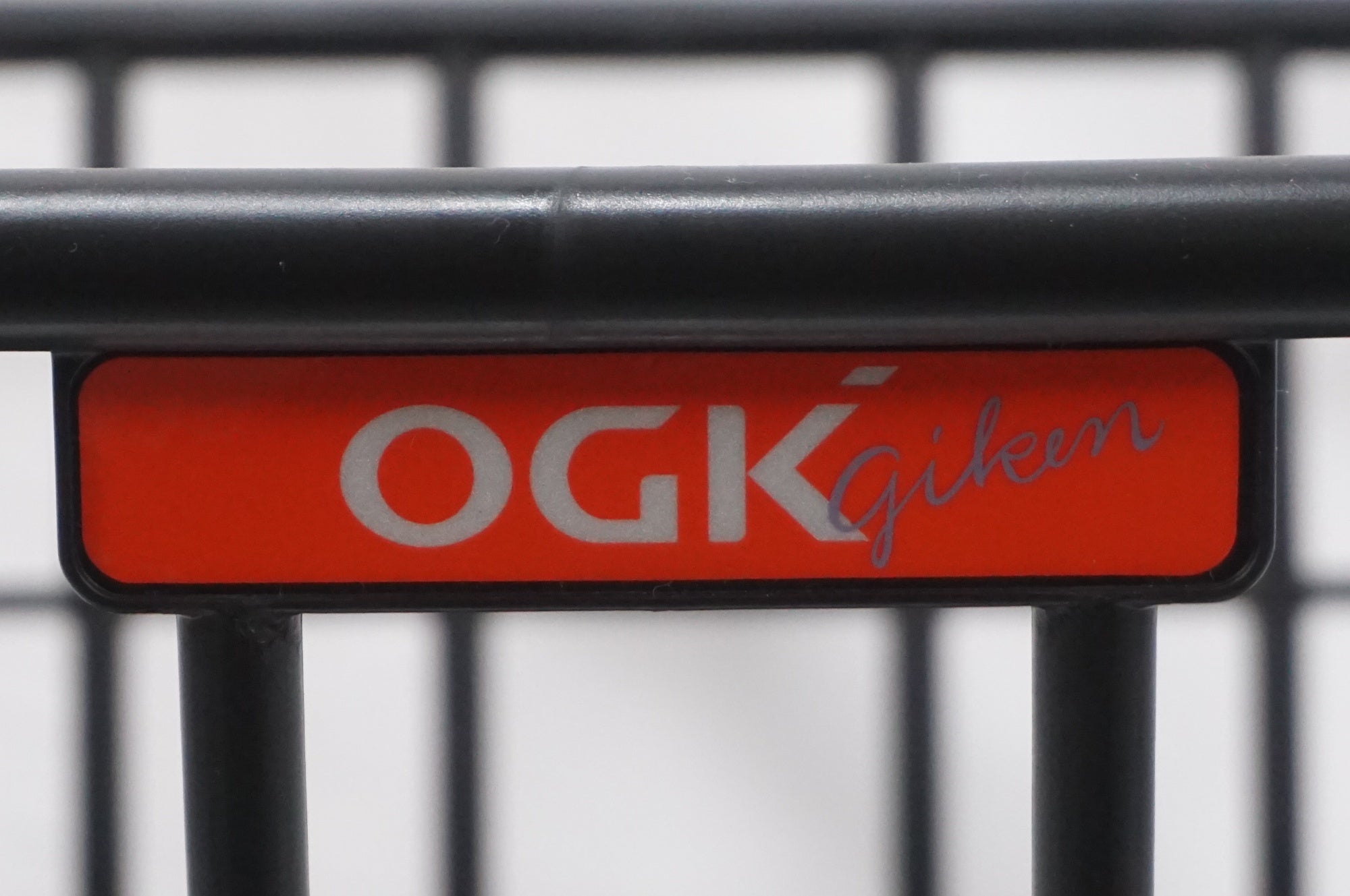OGK「オージーケー」チューブパイプリアバスケット / AKIBA店