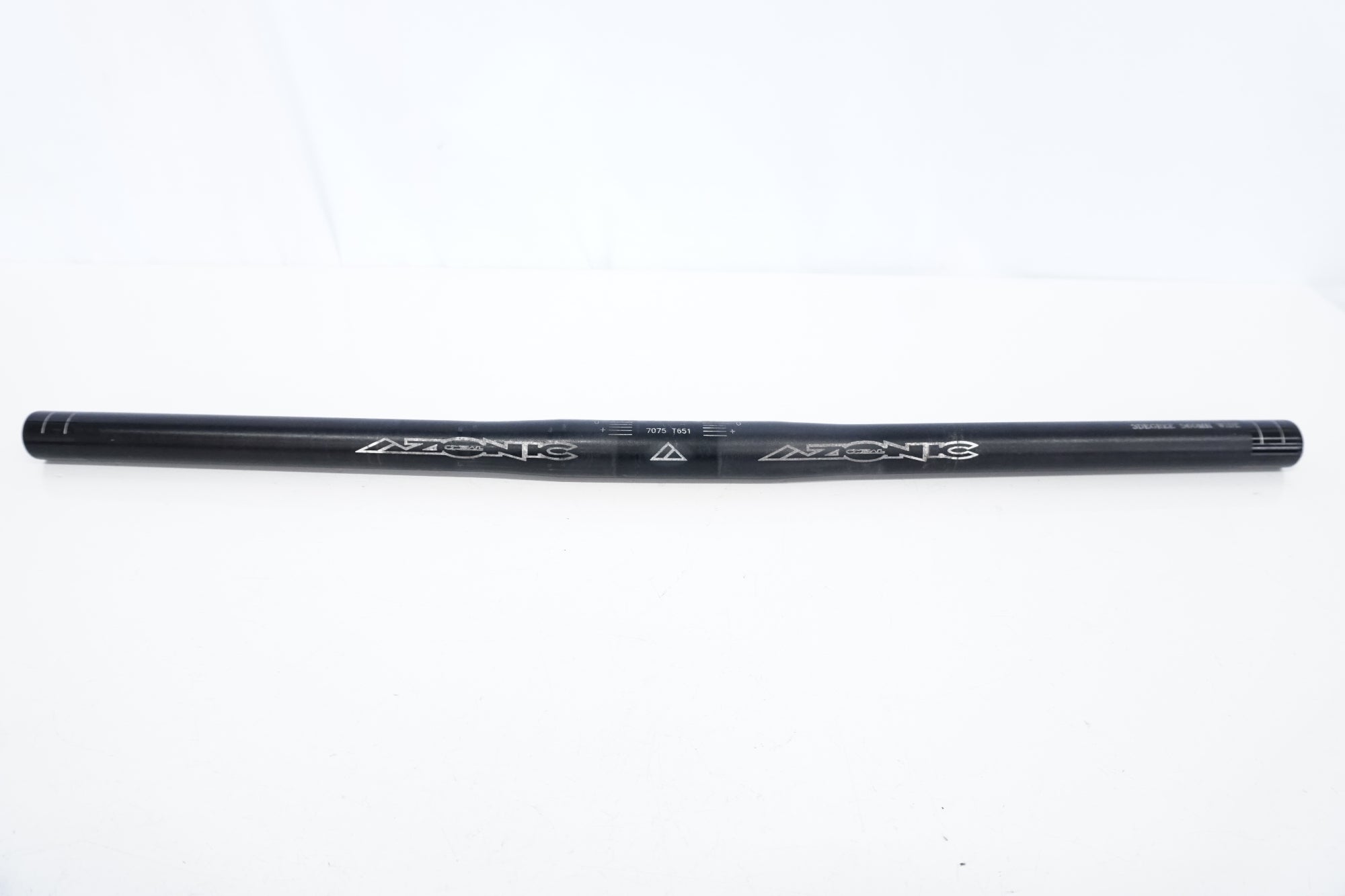 AZONIC 「アゾニック」 φ25.4 560mm ハンドル / 浜松店