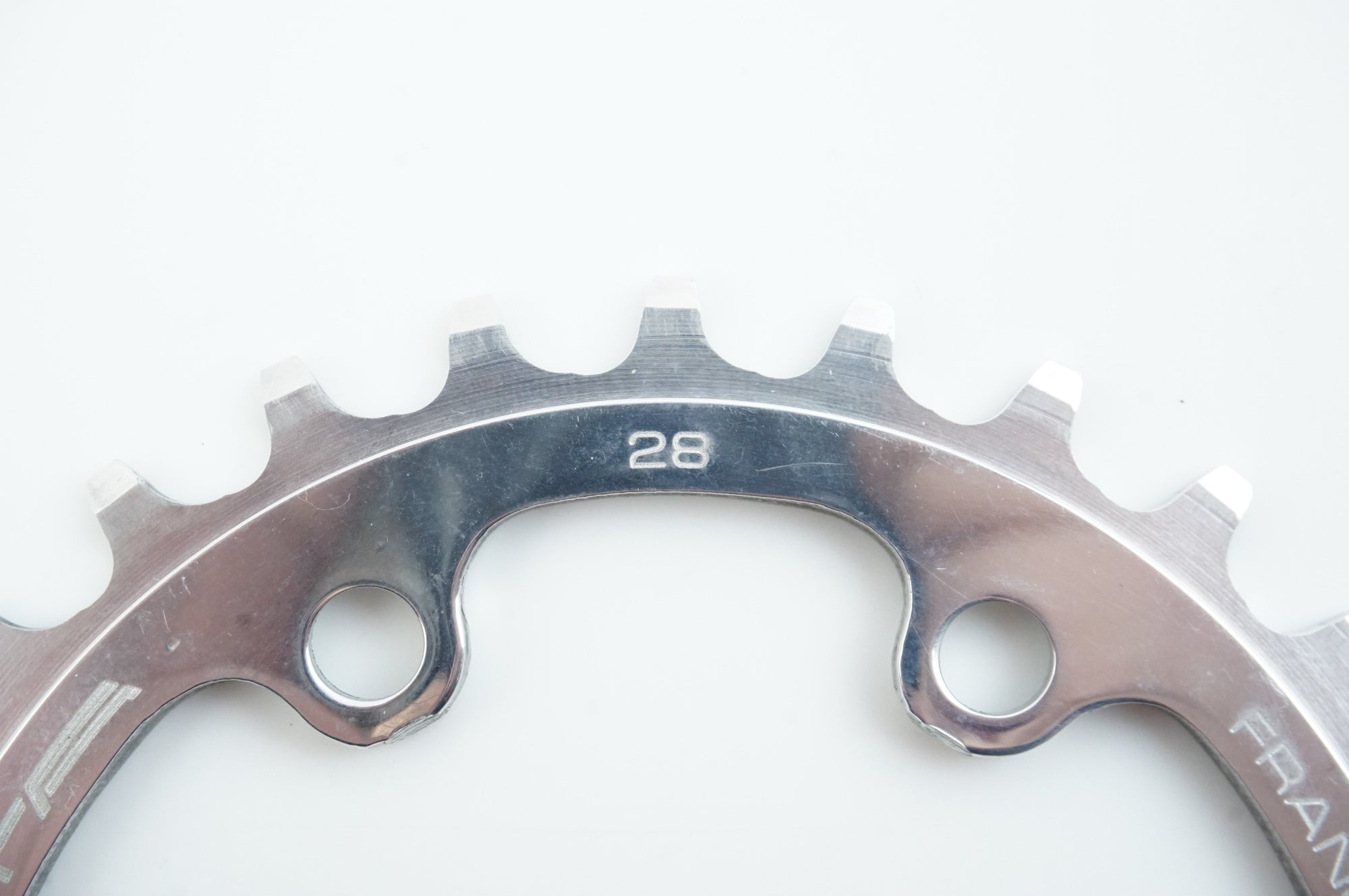 SPECIALITES TA 「スペシャリテ ティーエー」 PRO 5 VIS 28T インナーチェーンリング / 中目黒店