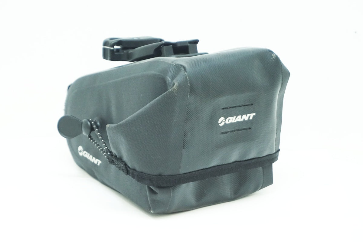GIANT 「ジャイアント」 サドルバッグ / 大阪美原北インター店