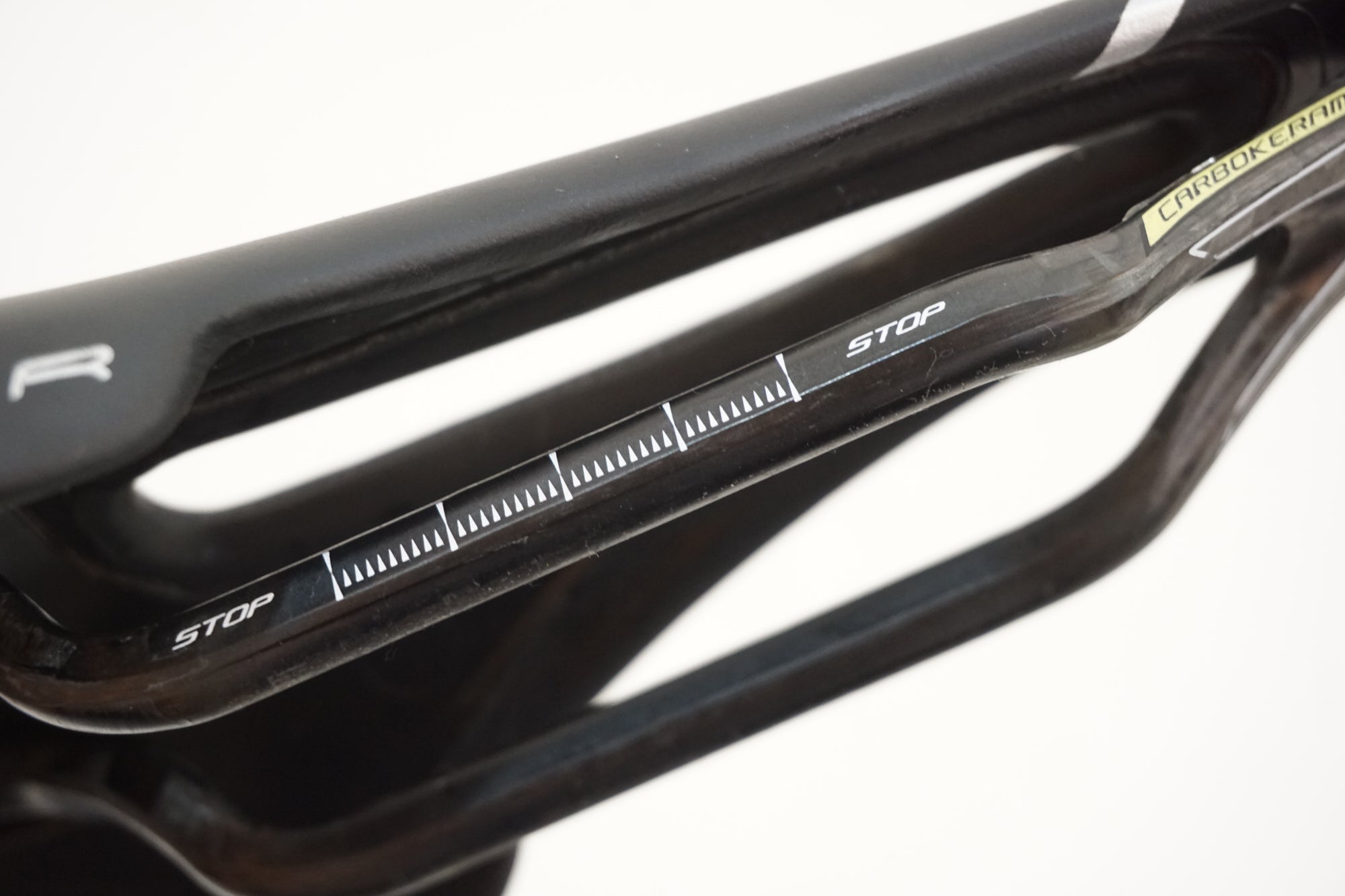 SELLE ITALIA 「セラ イタリア」 SLR KIT CARBONIO サドル / バイチャリ浦和ベース