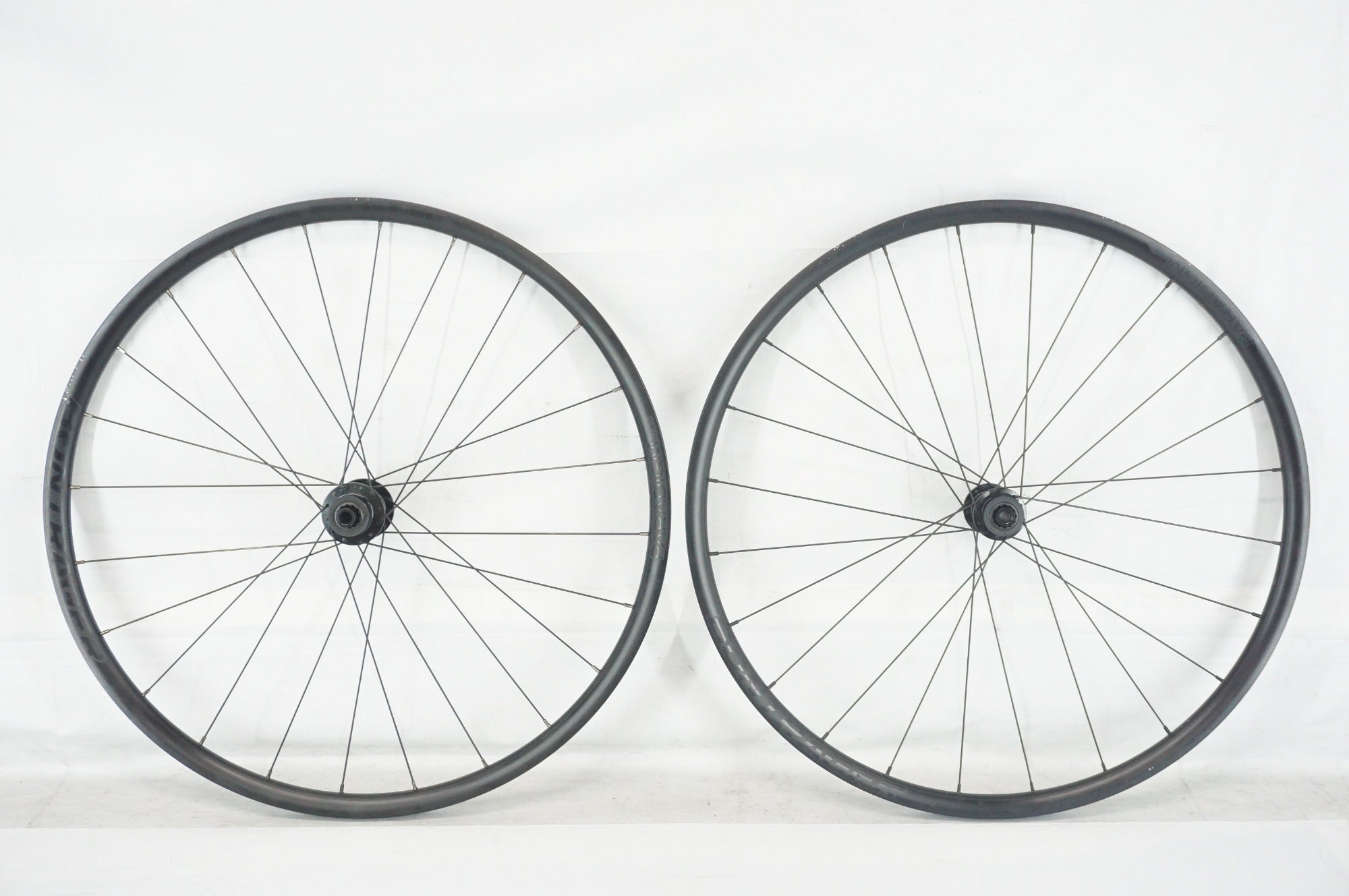 BONTRAGER 「ボントレガー」 PARADIGM シマノ11速 ホイールセット / 阪急塚口店