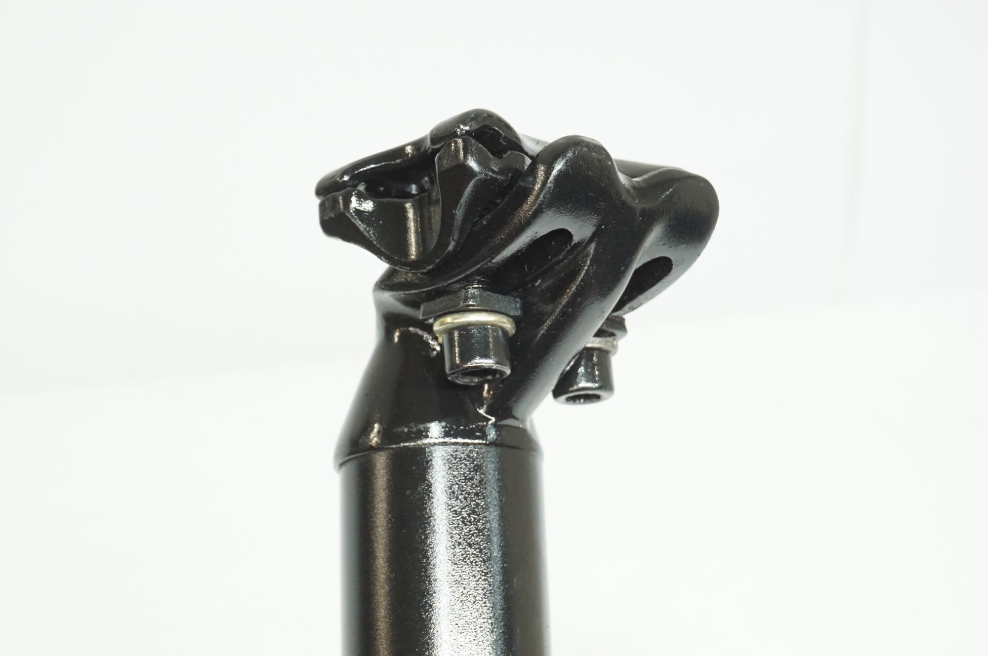 HL 「エイチエル」 300mm φ31.6 シートポスト / 大宮店