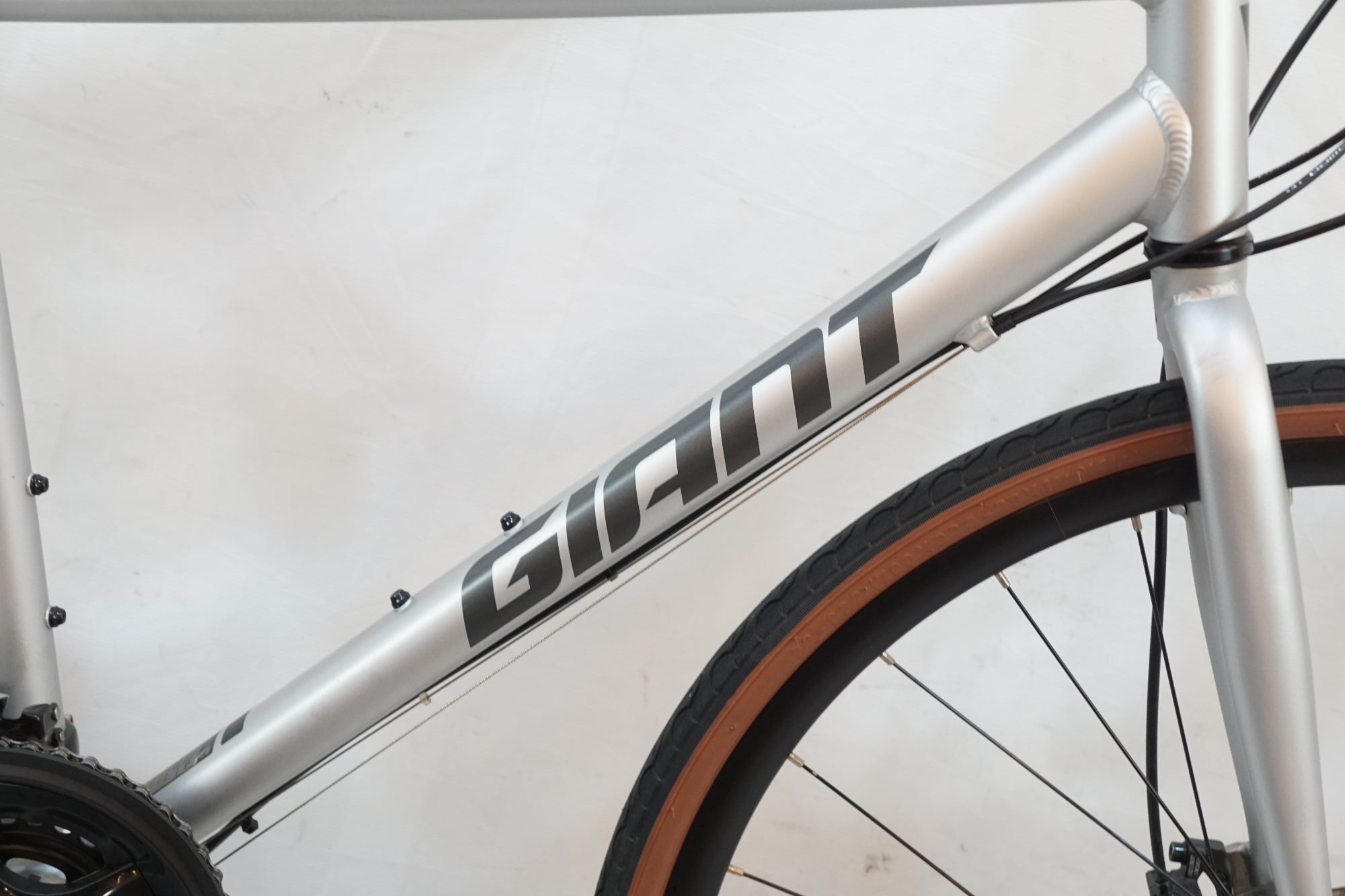 GIANT 「ジャイアント」 ESCAPE R DISC 2025年モデル クロスバイク