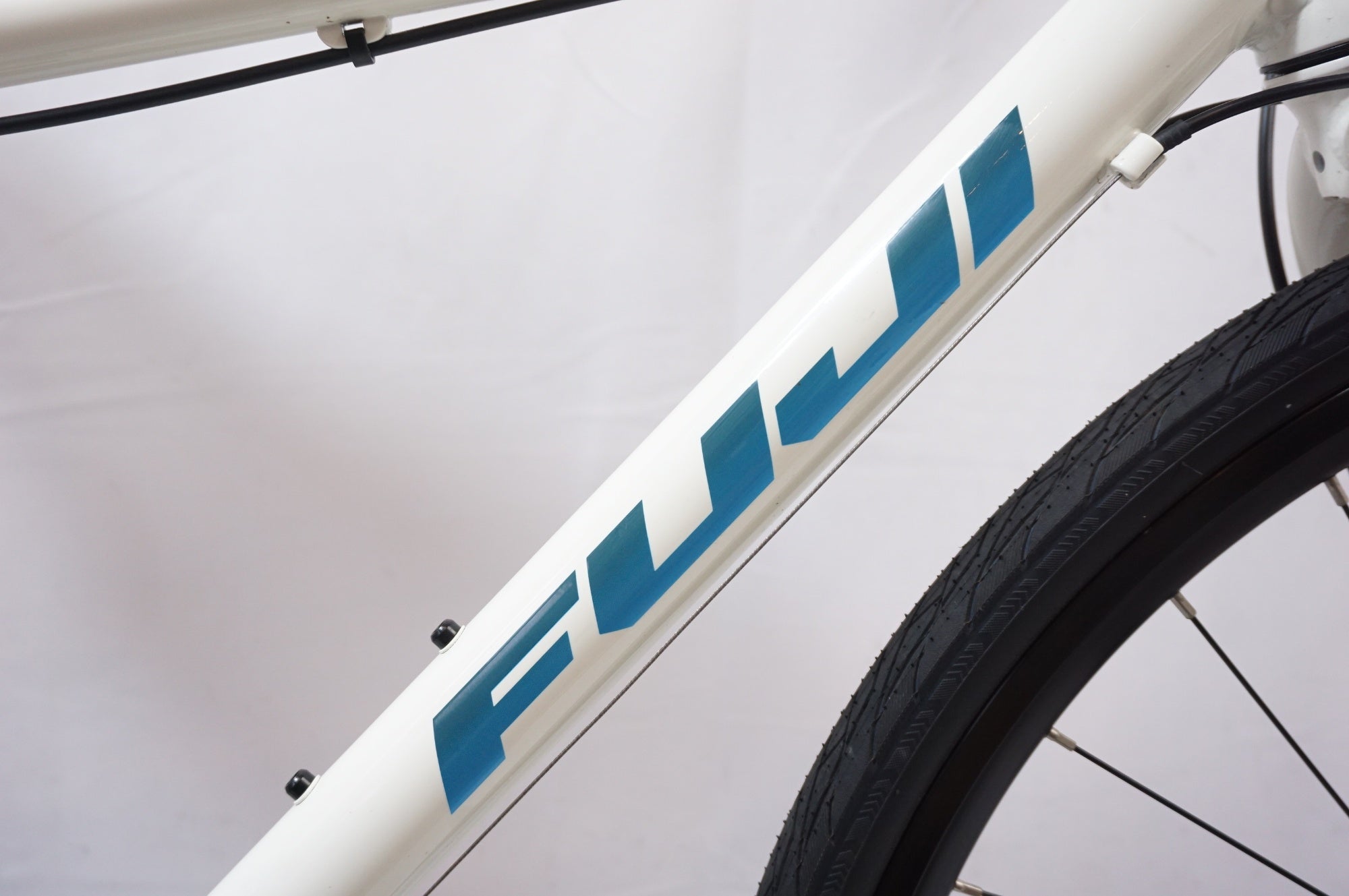 FUJI 「フジ」 RAIZ DISC 2025年モデル クロスバイク / 世田谷店