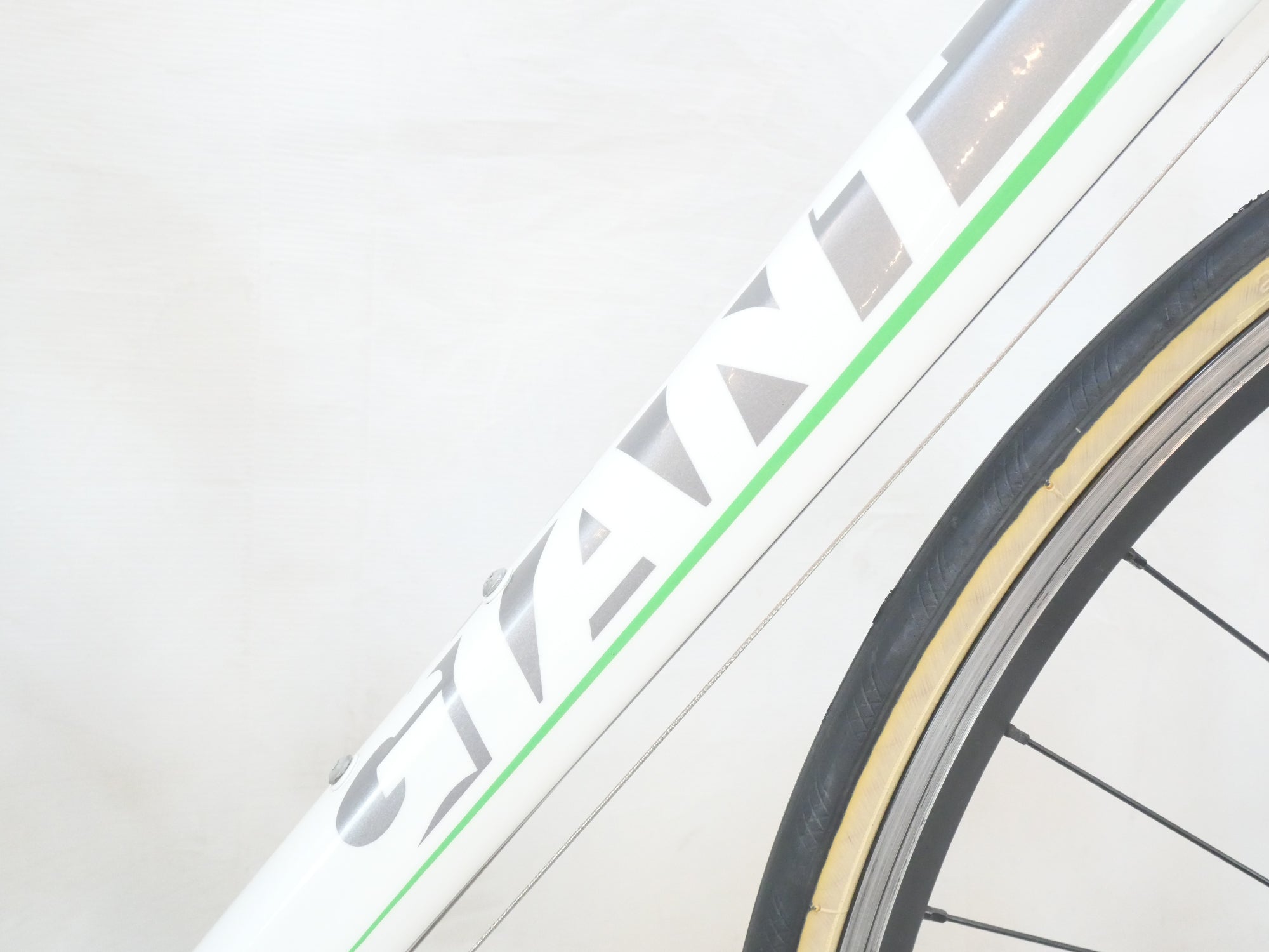 GIANT 「ジャイアント」 DEFY2 2012年モデル ロードバイク / バイチャリ浦和ベース