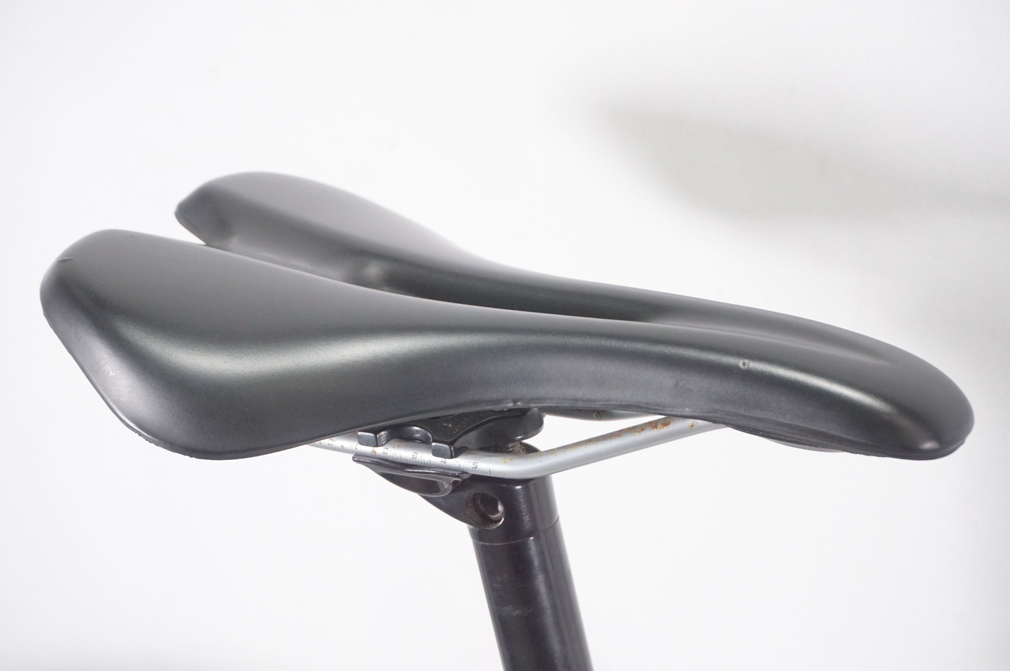 SPECIALIZED 「スペシャライズド」 ALLEZ SPORT 2016年モデル ロードバイク / AKIBA店