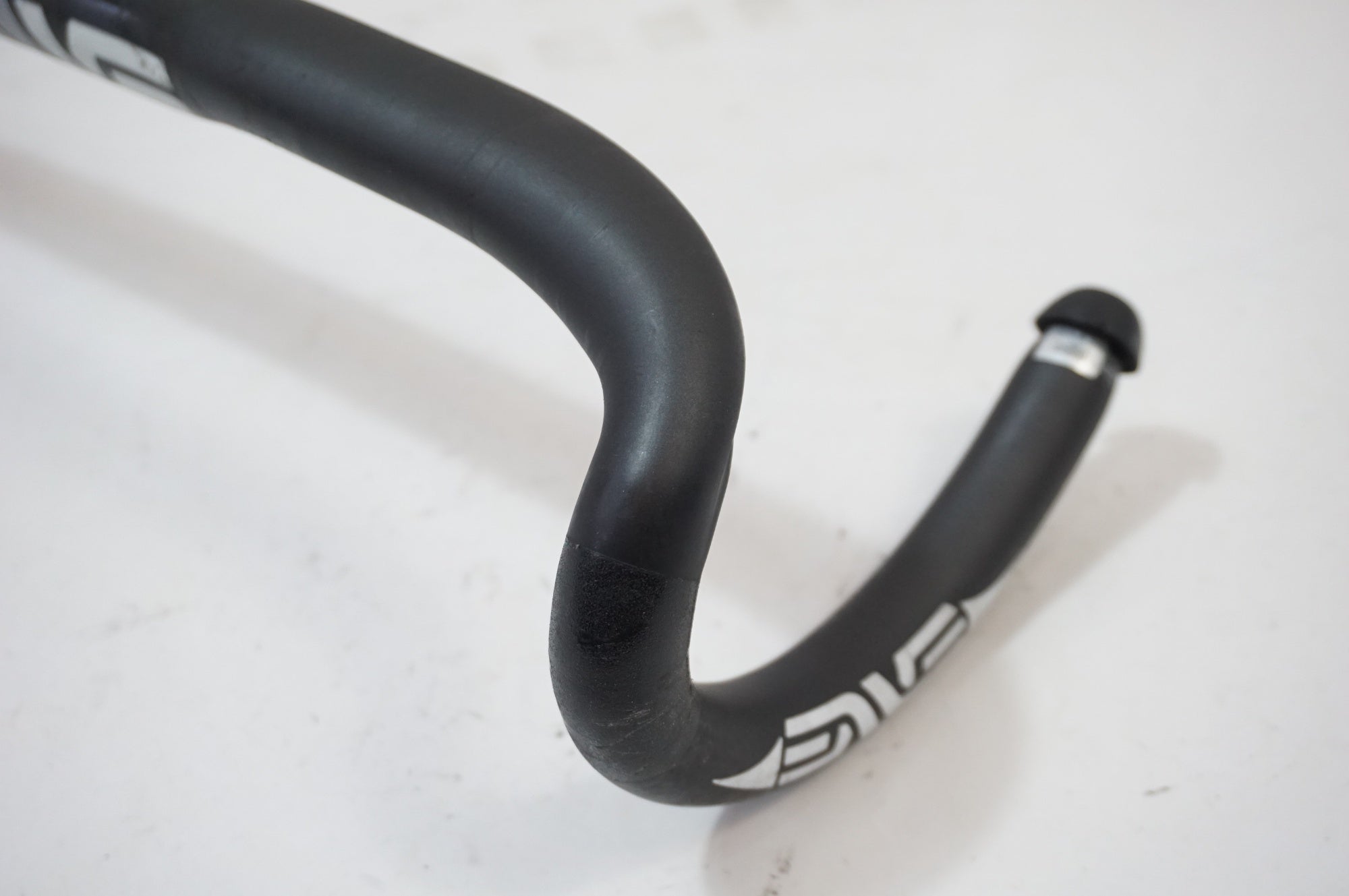 ENVE 「エンヴィ」 COMPACT ROAD BAR Φ31.8 420mm ハンドル / 世田谷店