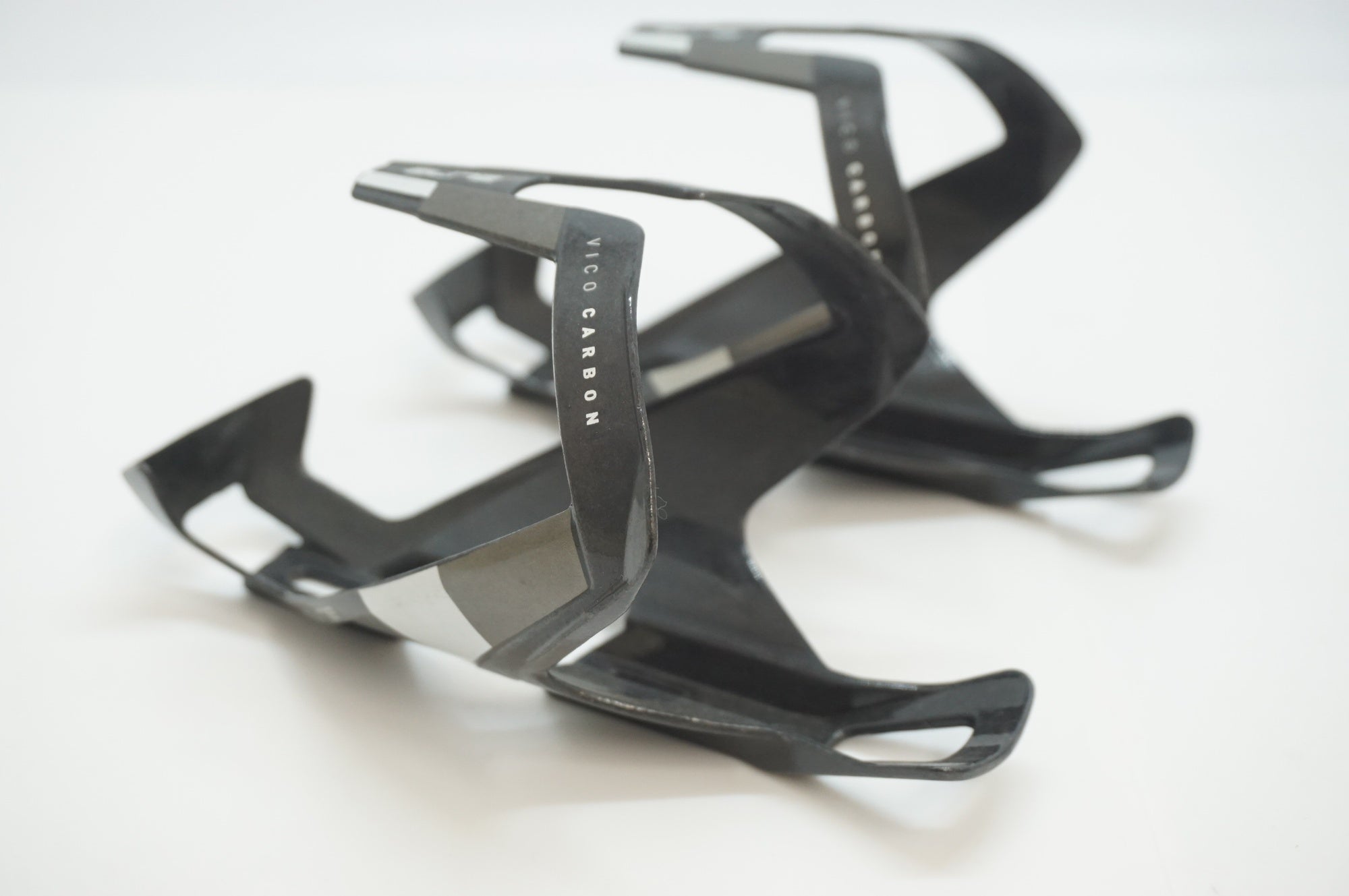 ELITE 「エリート」 VICO CARBON ボトルケージセット / 福岡店