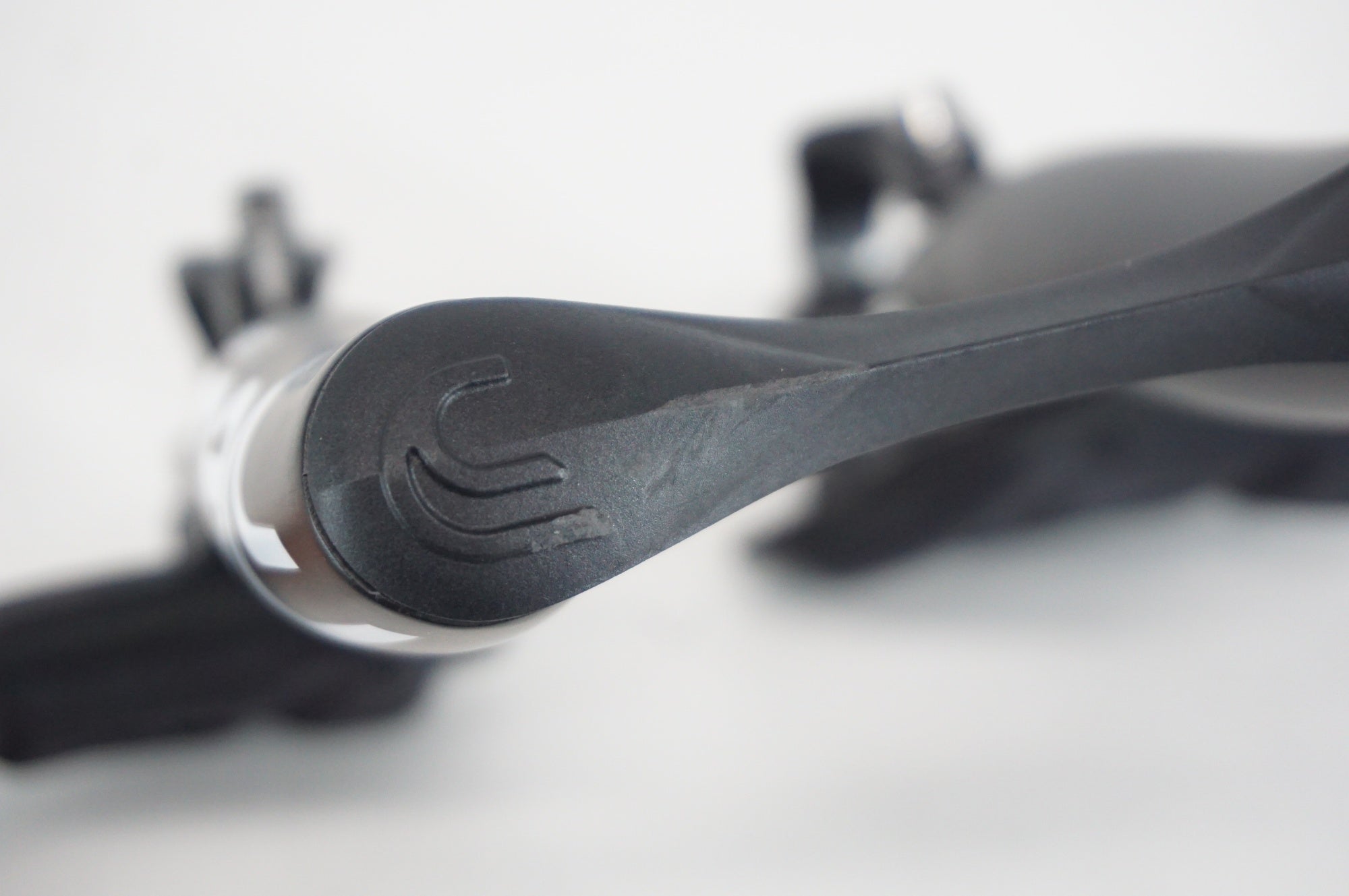DEDA 「デダ」 CARBON BLAST Φ31.7 135mm TTバー / 阪急塚口店