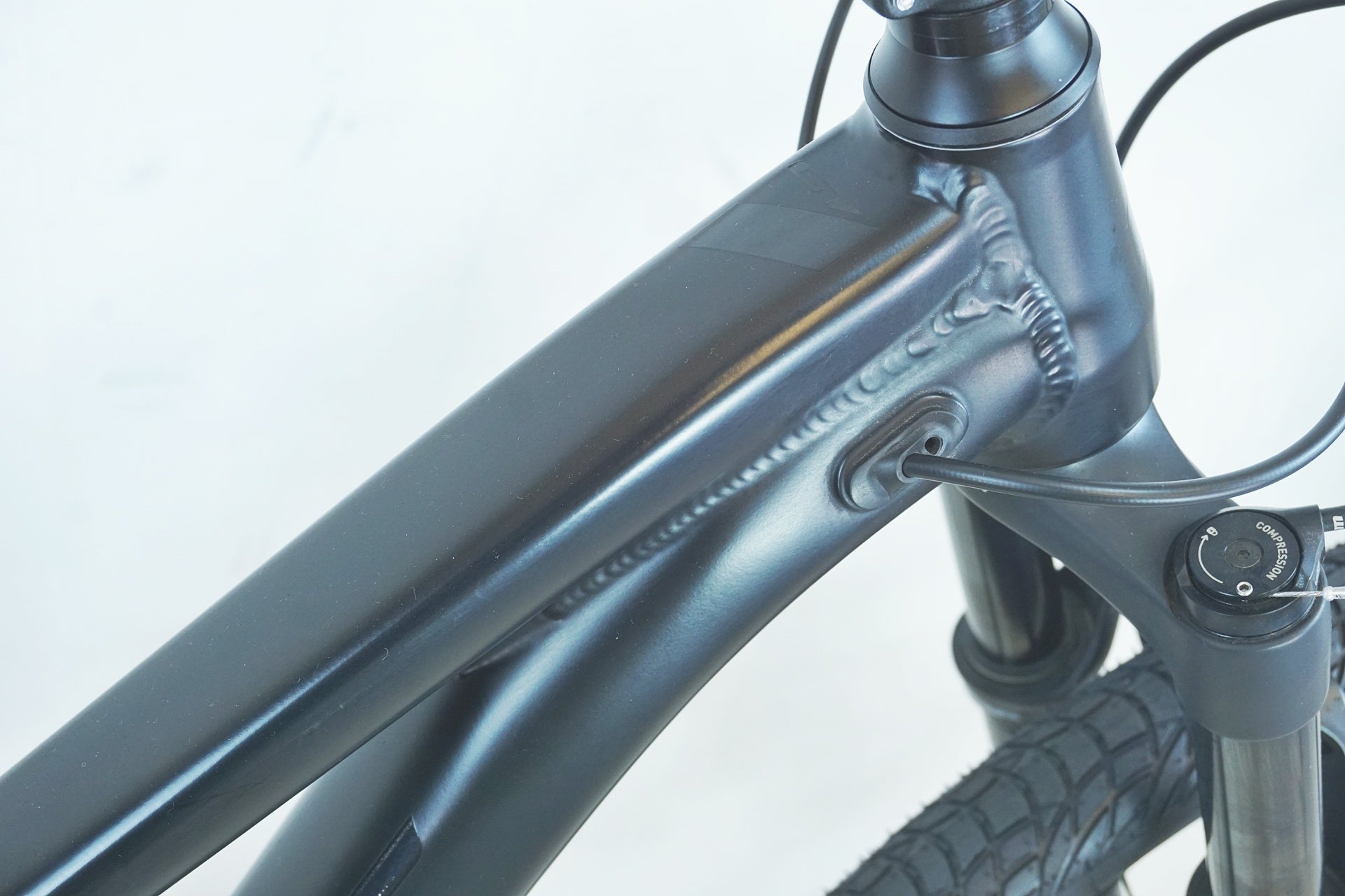 GT 「ジーティー」 AVALANCHE EXPERT V2 2023年モデル マウンテンバイク GT ジーティー マウンテンバイク MTB 自転車 AVALANCHE EXPERT V2