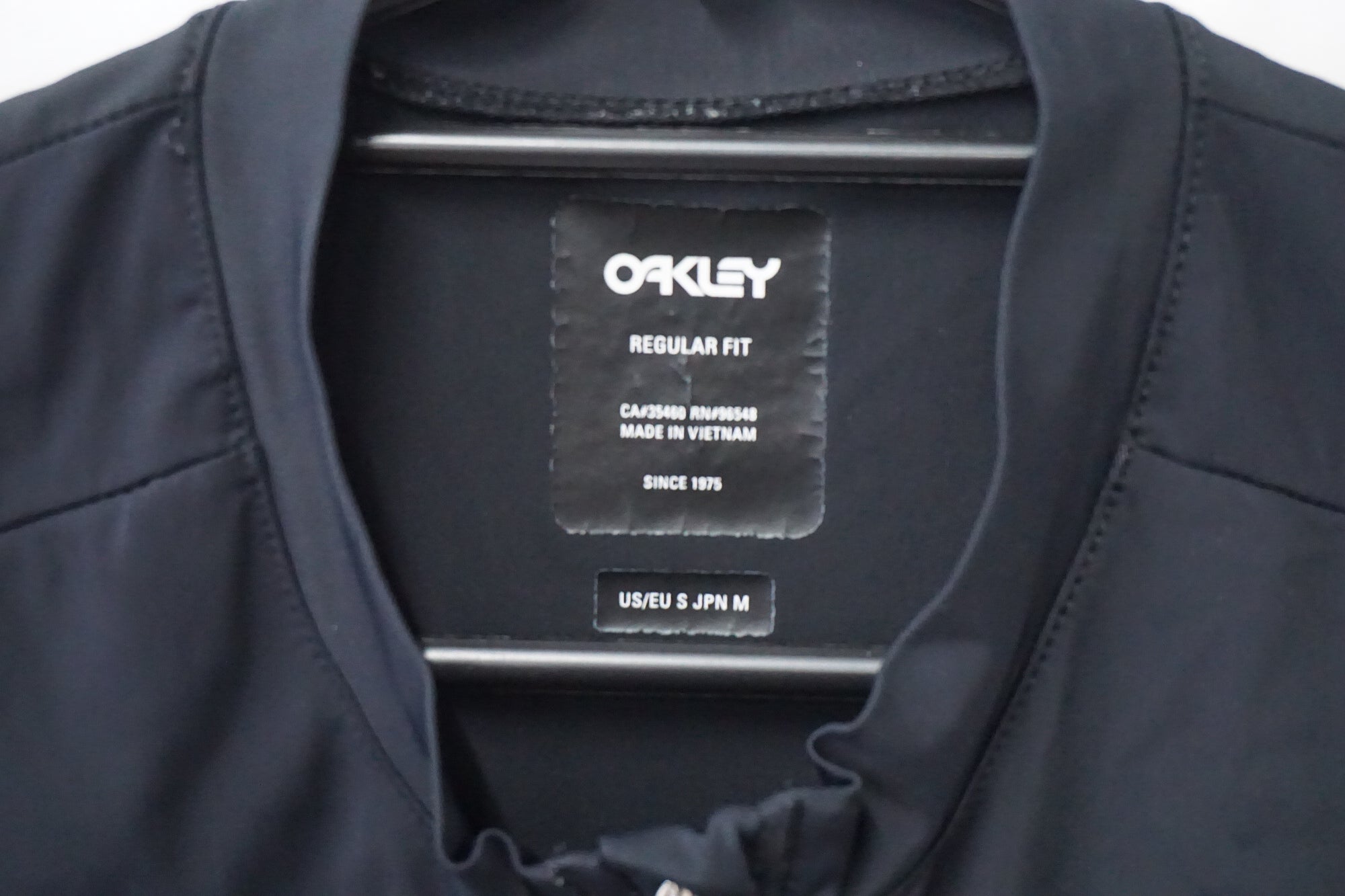 OAKLEY 「オークリー」 半袖 Mサイズ ジャージ / 奈良店