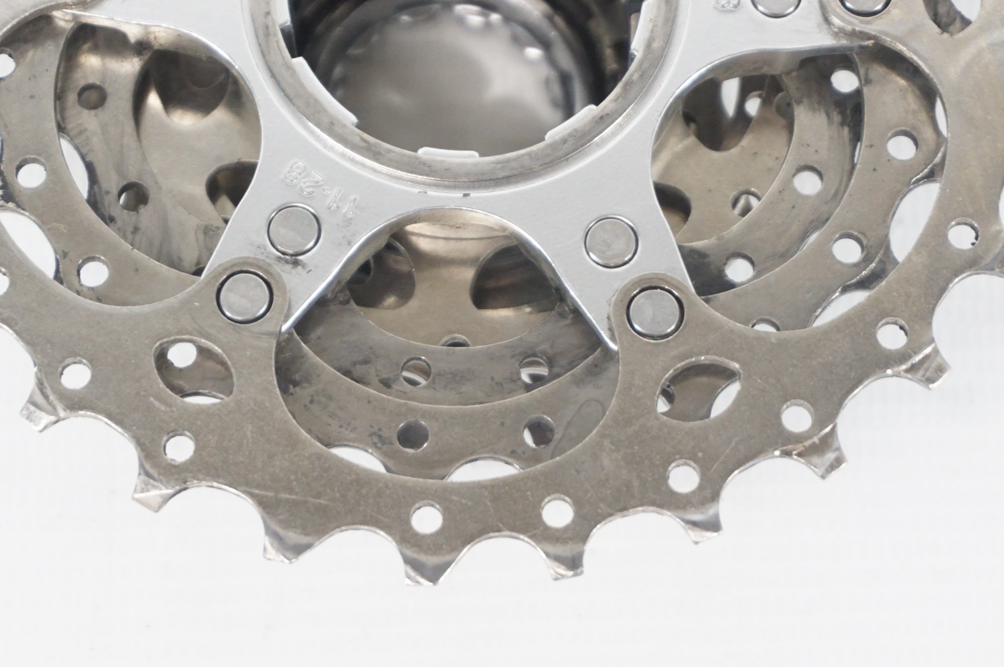 SHIMANO 「シマノ」 105 CS-5700 11-28T スプロケット / 阪急塚口店