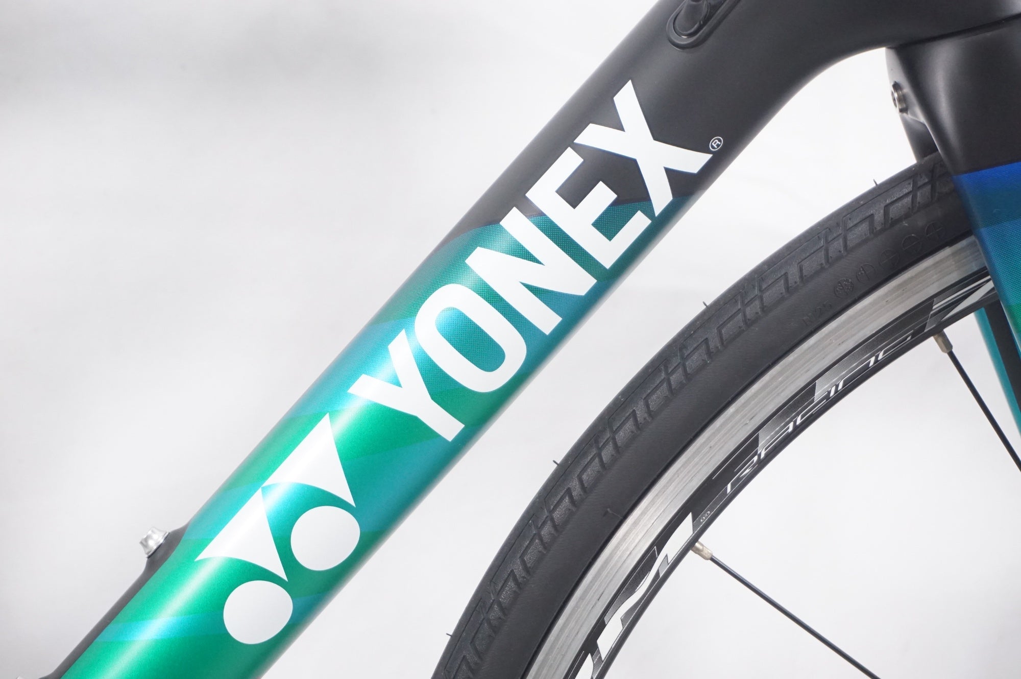YONEX 「ヨネックス」 CARBONEX 2024年モデル ロードバイク / AKIBA店