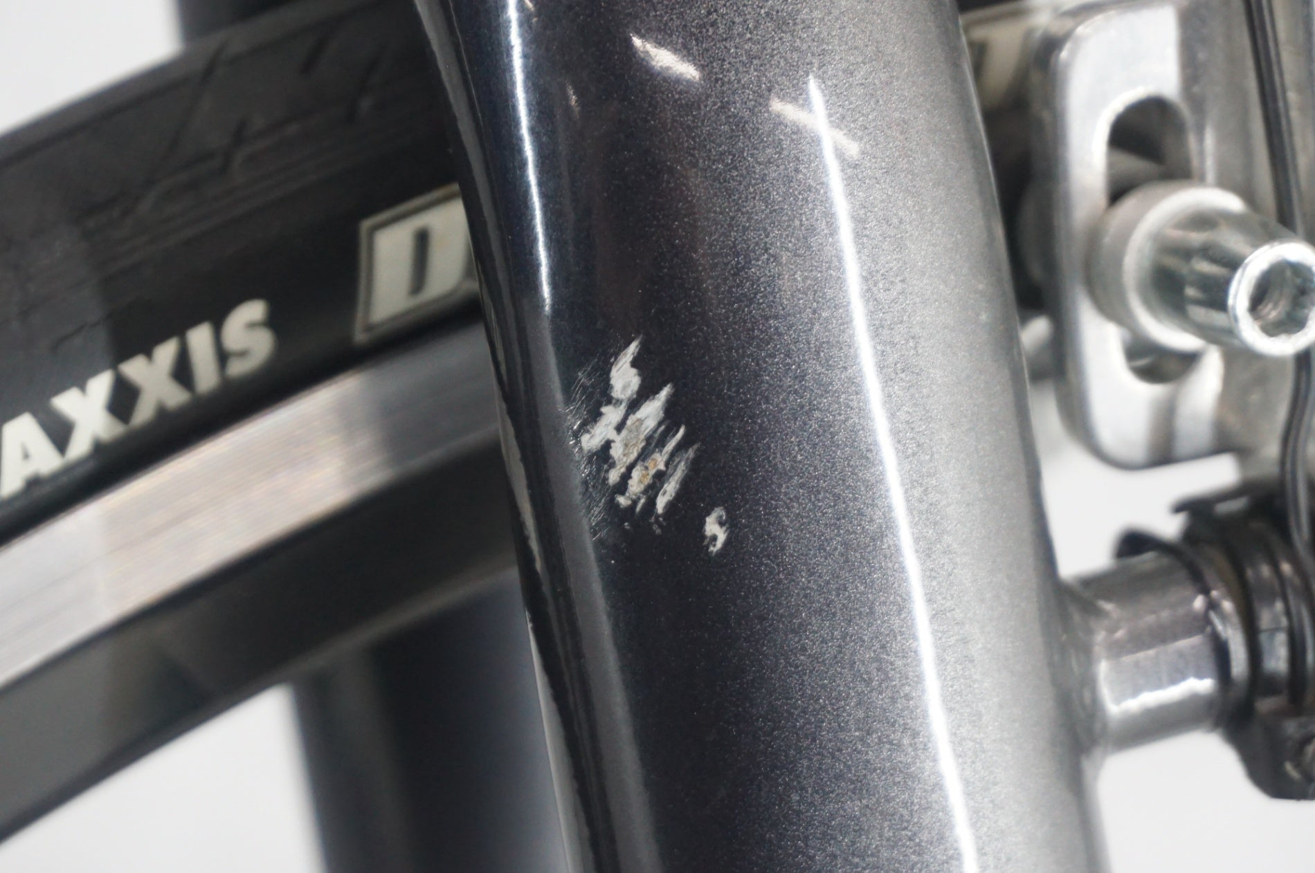 GIANT 「ジャイアント」 ESCAPE R3 2020年モデル クロスバイク / 阪急