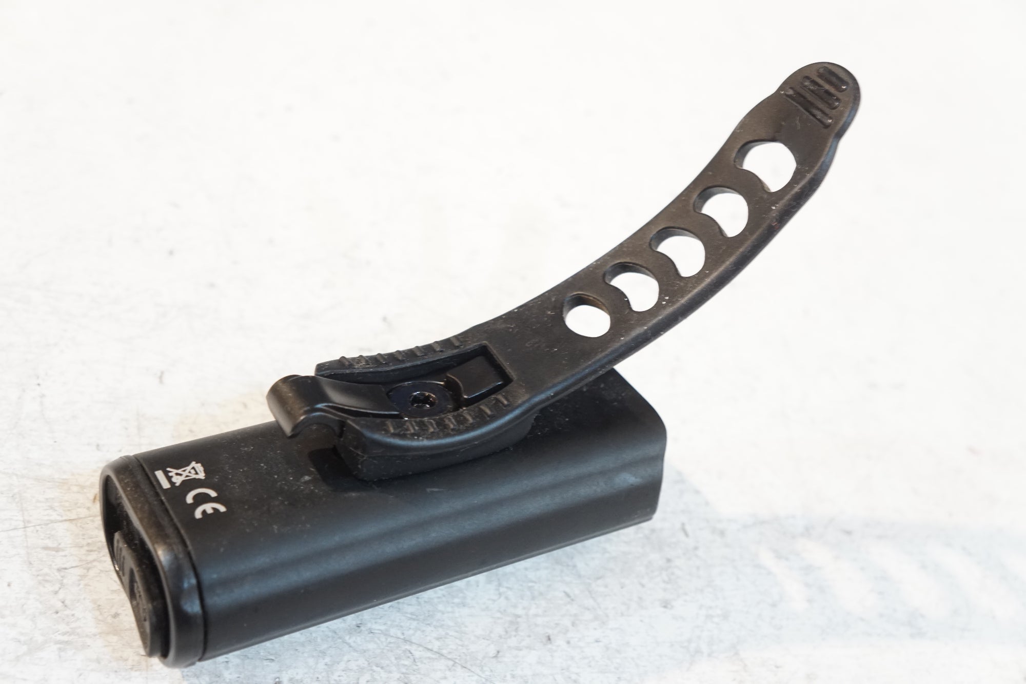 LEZYNE 「レザイン」 LITE DRIVE 800XL フロントライト / バイチャリ浦和ベース