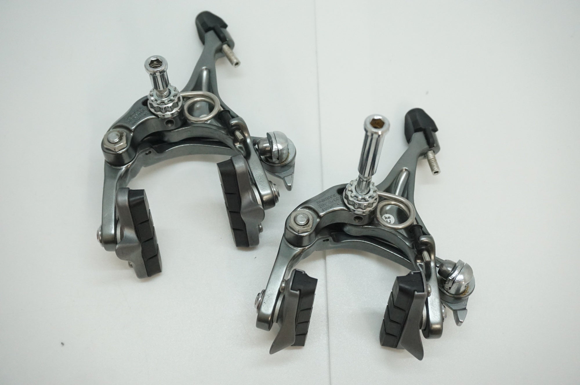 SHIMANO 「シマノ」 105 BR-5700 キャリパーブレーキセット