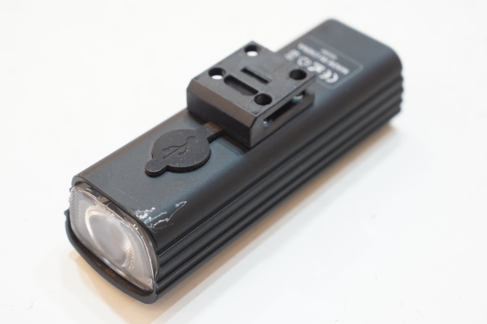 SERFAS 「サーファス」 E-LUME 350 フロントライト / バイチャリ浦和ベース