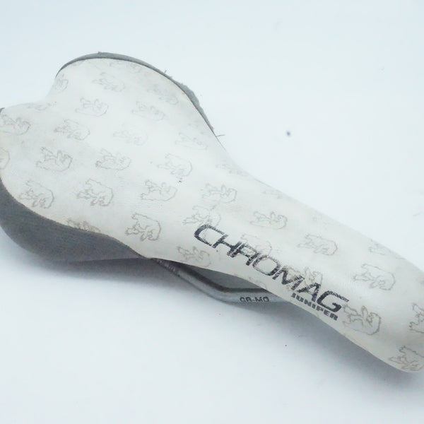 【未使用】CHROMAG サドル Juniper V2 RED Saddles - Chromag Japan