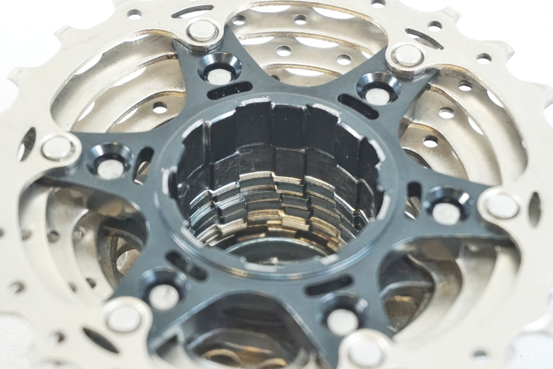 【たけぽん】WH-6800 SHIMANO スプロケット、タイヤ付き SHIMANO 「シマノ」 ULTEGRA CS-6800 12-25T スプロケット / 有明