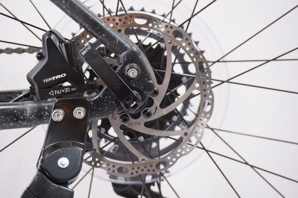TREK 「トレック」 FX2 GEN4 2026年モデル / 世田谷店