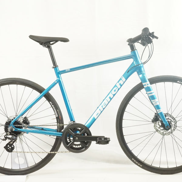 最終値下げ　Bianchi ROMA3 50サイズ　ディスクブレーキ　ライト付 最終値下げ Bianchi ROMA3 50サイズ ディスクブレーキ ライト付