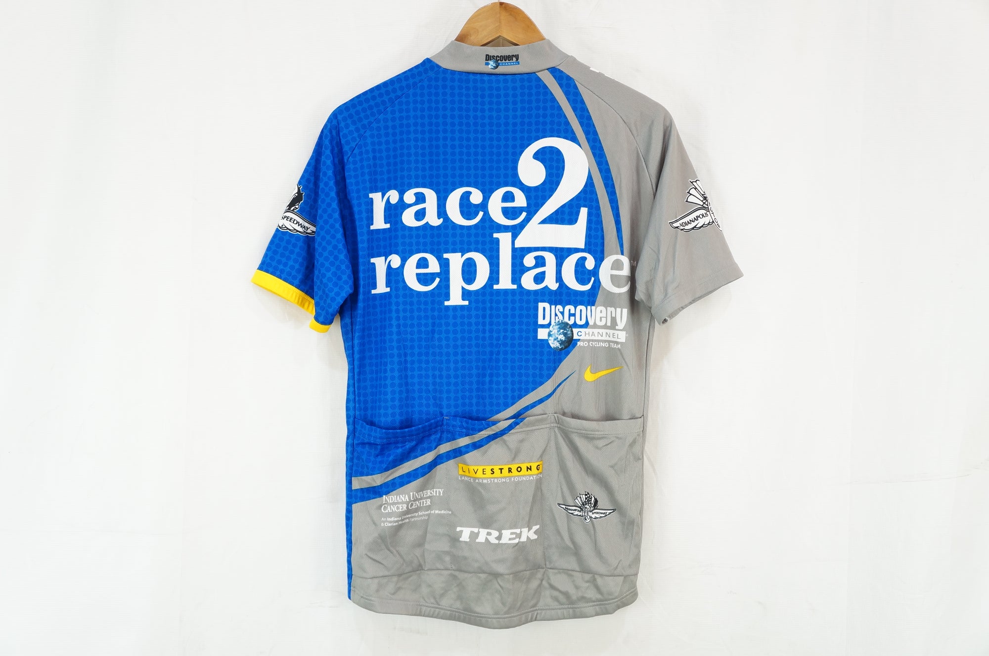 NIKE 「ナイキ」 TREK LIVEATRONG Lサイズ 半袖ジャージ / バイチャリ浦和ベース