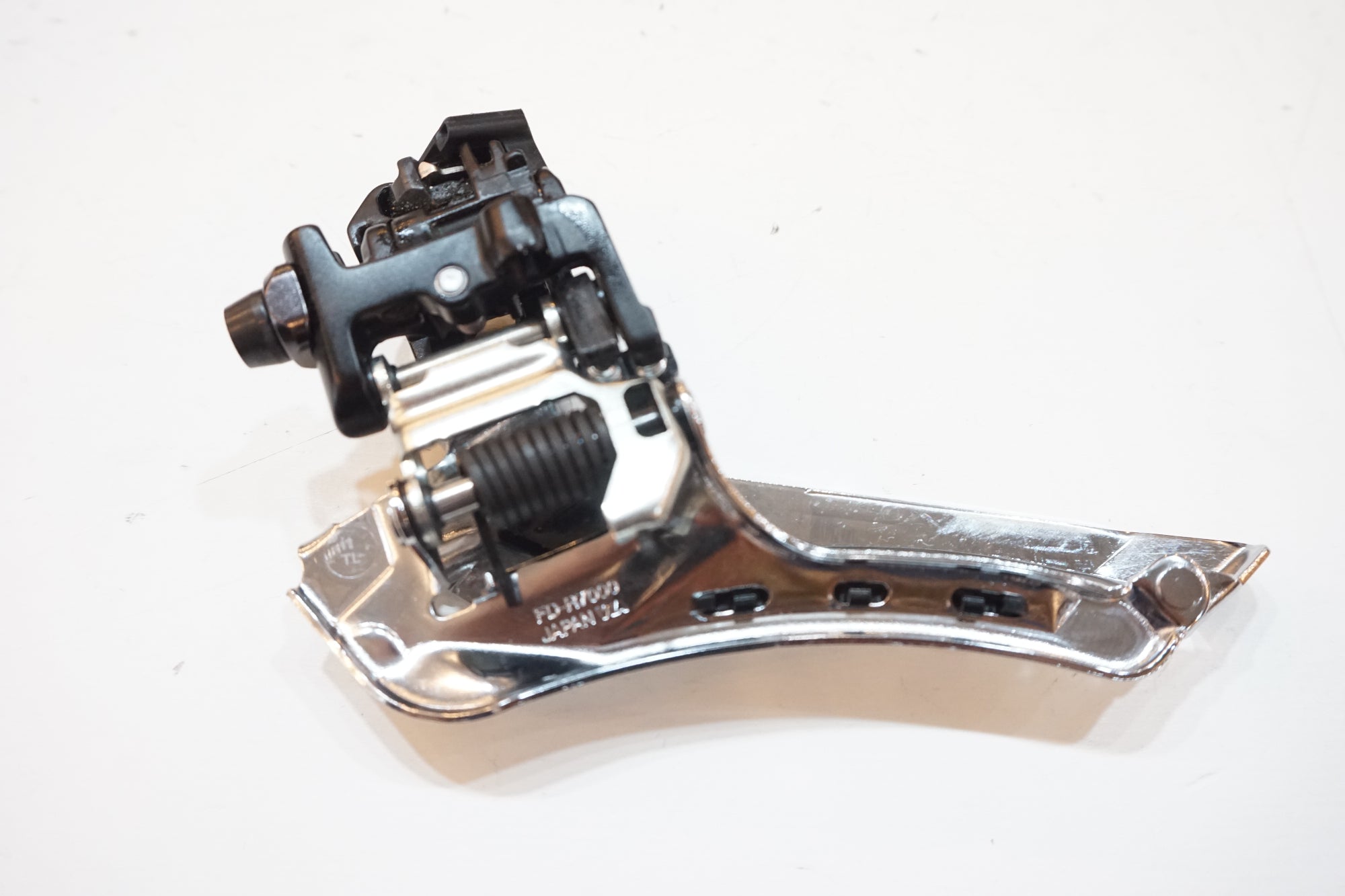 SHIMANO 「シマノ」 105 FD-R7000 フロントディレイラー