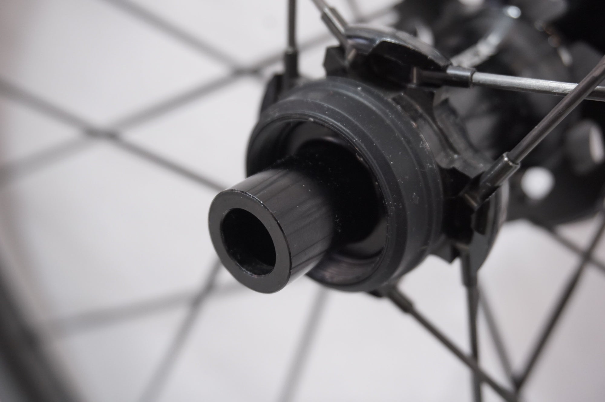 3_CADEX_42_Tubeless_F.jpg