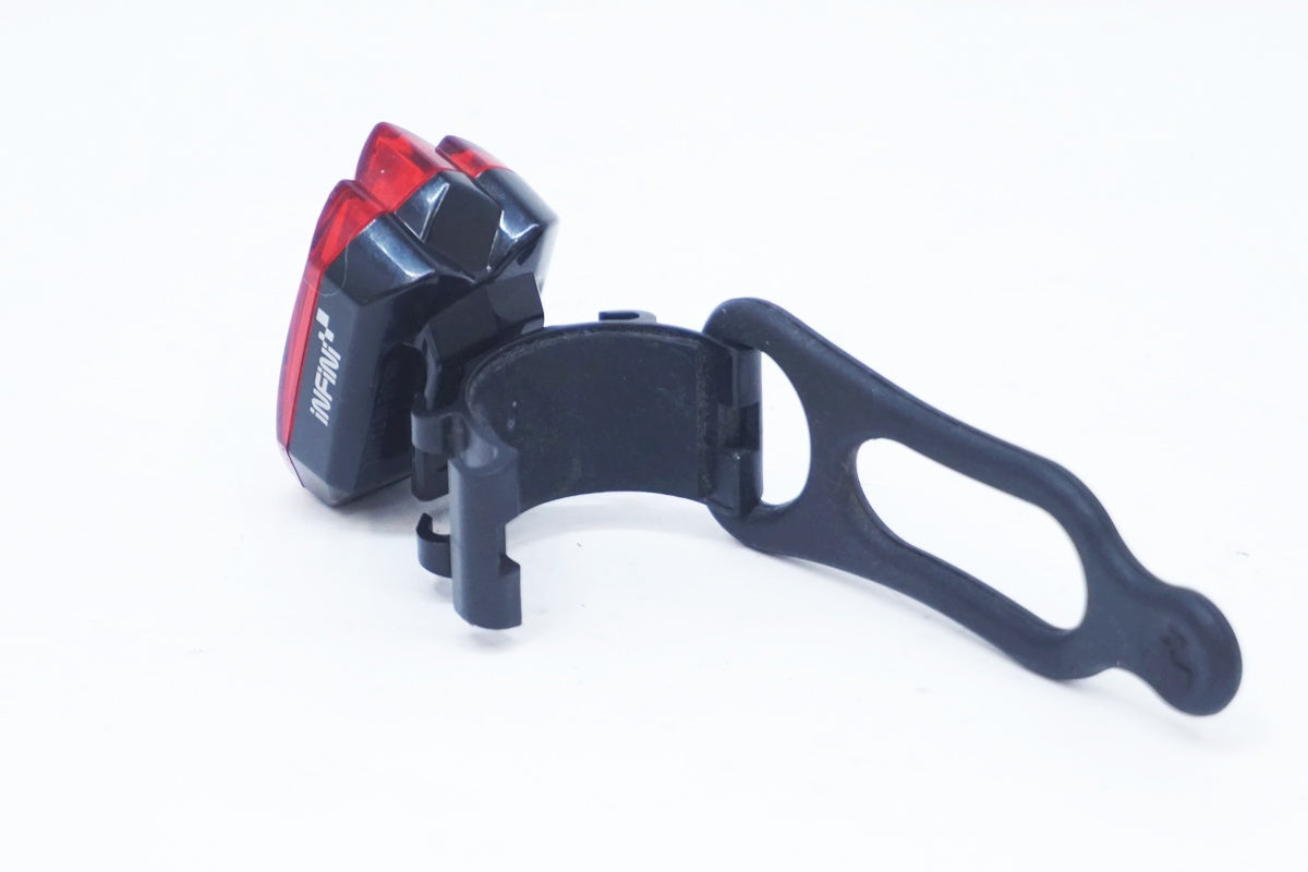 INFINI 「インフィニ」 リアライト / 大阪美原北インター店