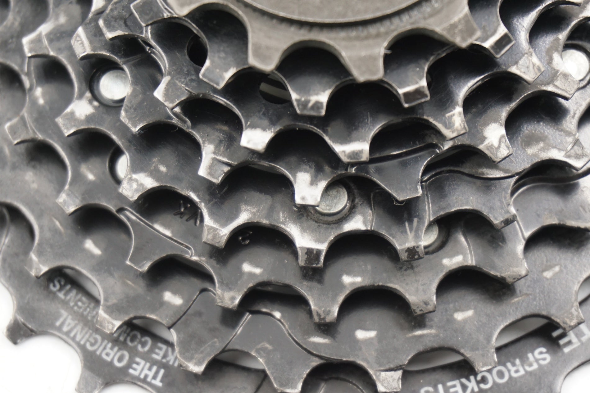 SHIMANO 「シマノ」 CS-HG200-8 12-32T スプロケット / 奈良店