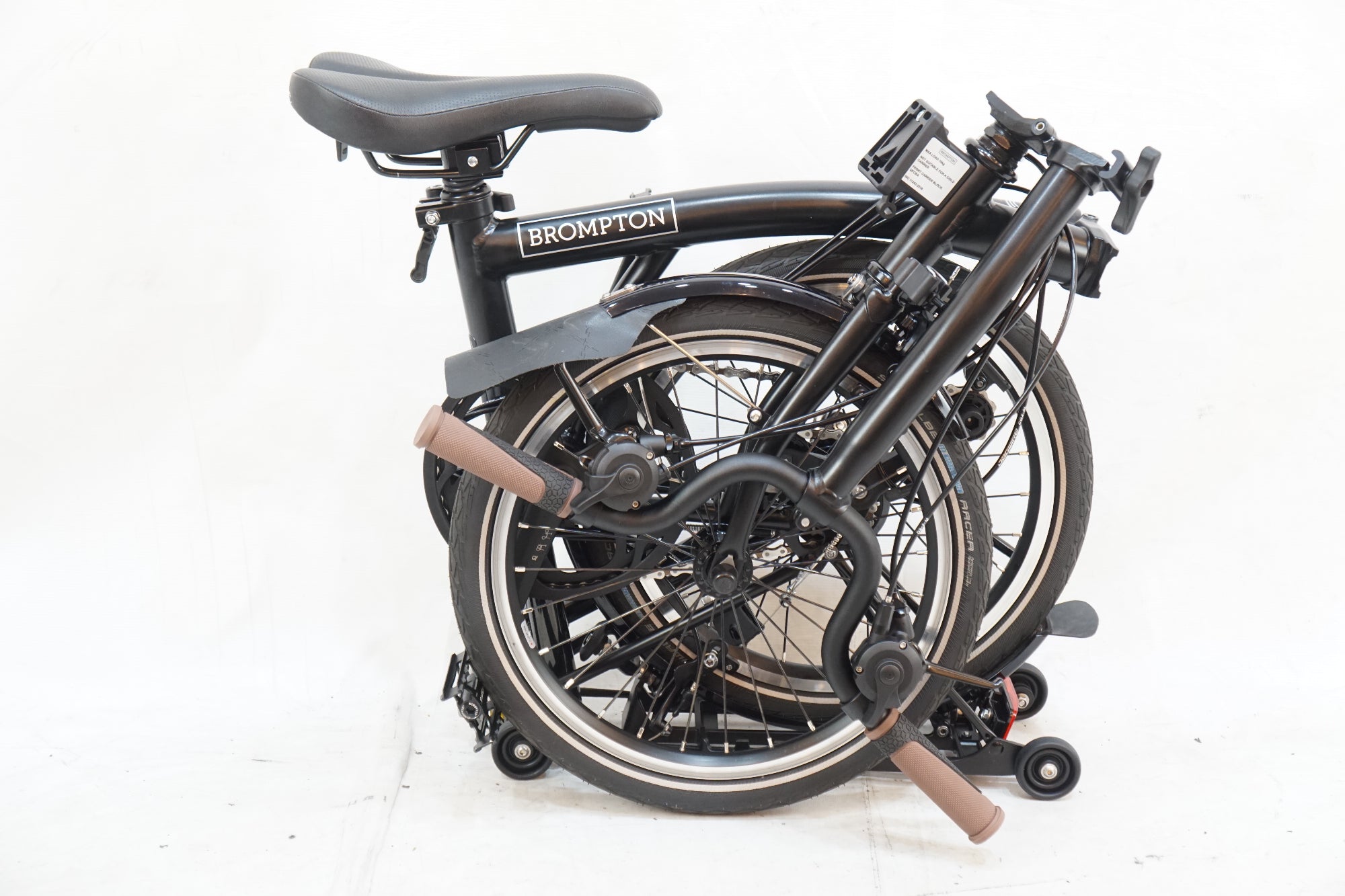 BROMPTON 「ブロンプトン」 CLINE EXPLORE WITH RACK MID BAR 2023年モデル 16インチ 折りたたみ自転車 / バイチャリ浦和ベース