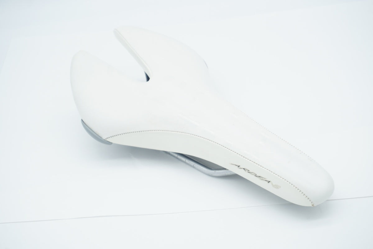 FIZIK 「フィジーク」 ARDEA VS サドル / 滋賀大津店