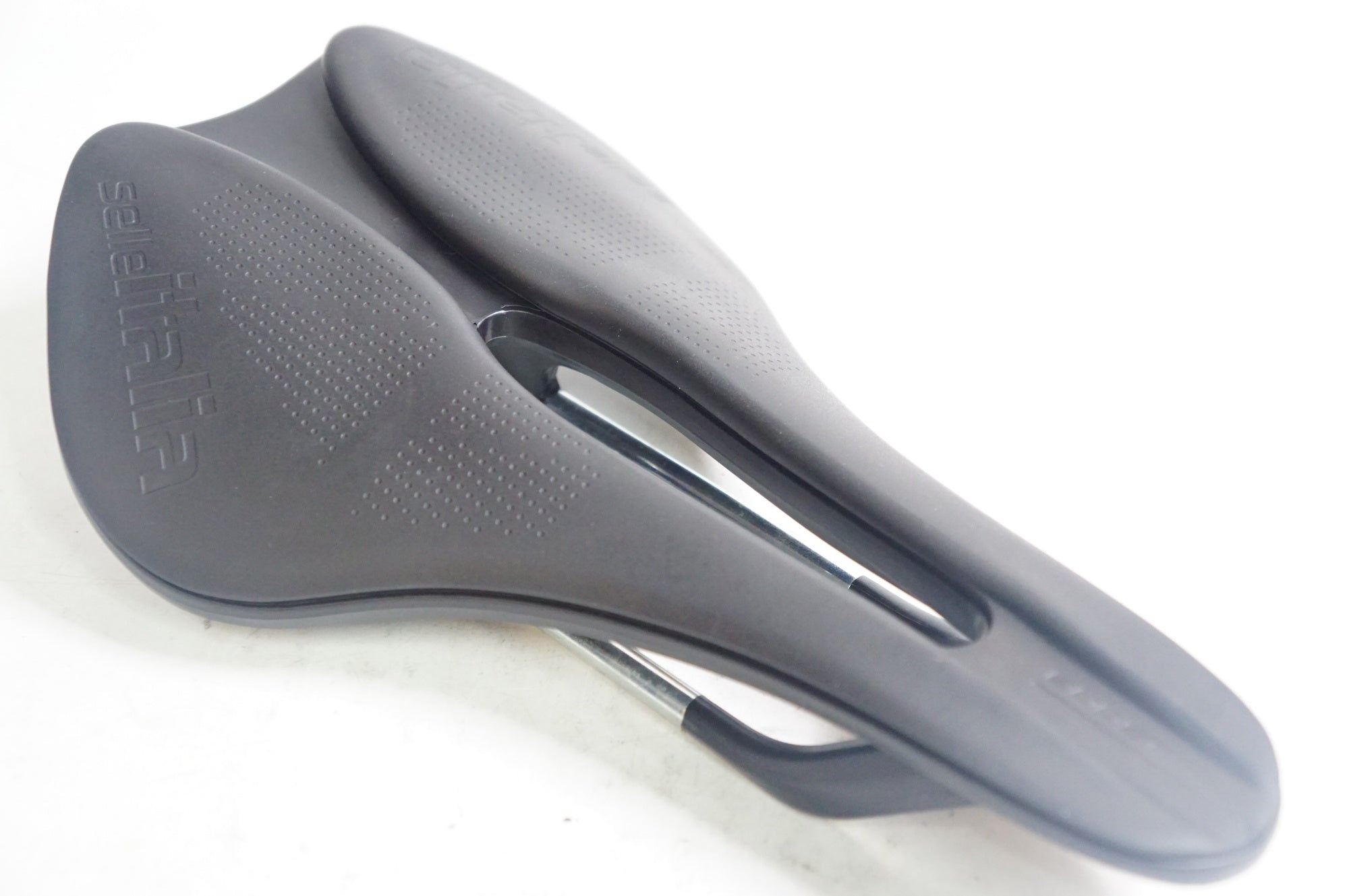 SELLE ITALIA 「セライタリア」 NOVUS BOOST EVO FEC ALLOY SUPERFLOW サドル / 熊谷本店