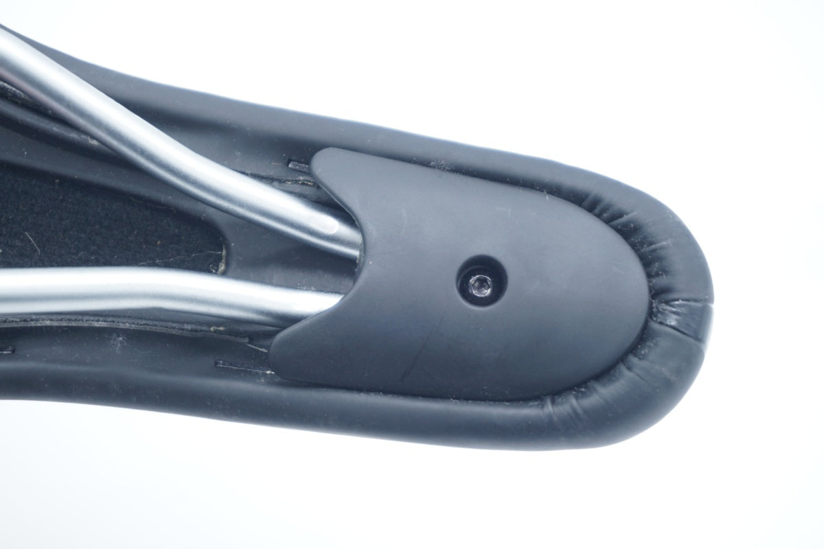 VELO 「ベロ」 サドル / 京都八幡店