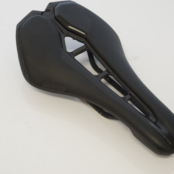 シマノPRO STEALTH PERFORMANCE LTD サドル New SHIMANO 「シマノ」 PRO STEALTH PERFORMANCE サドル / 浜松店