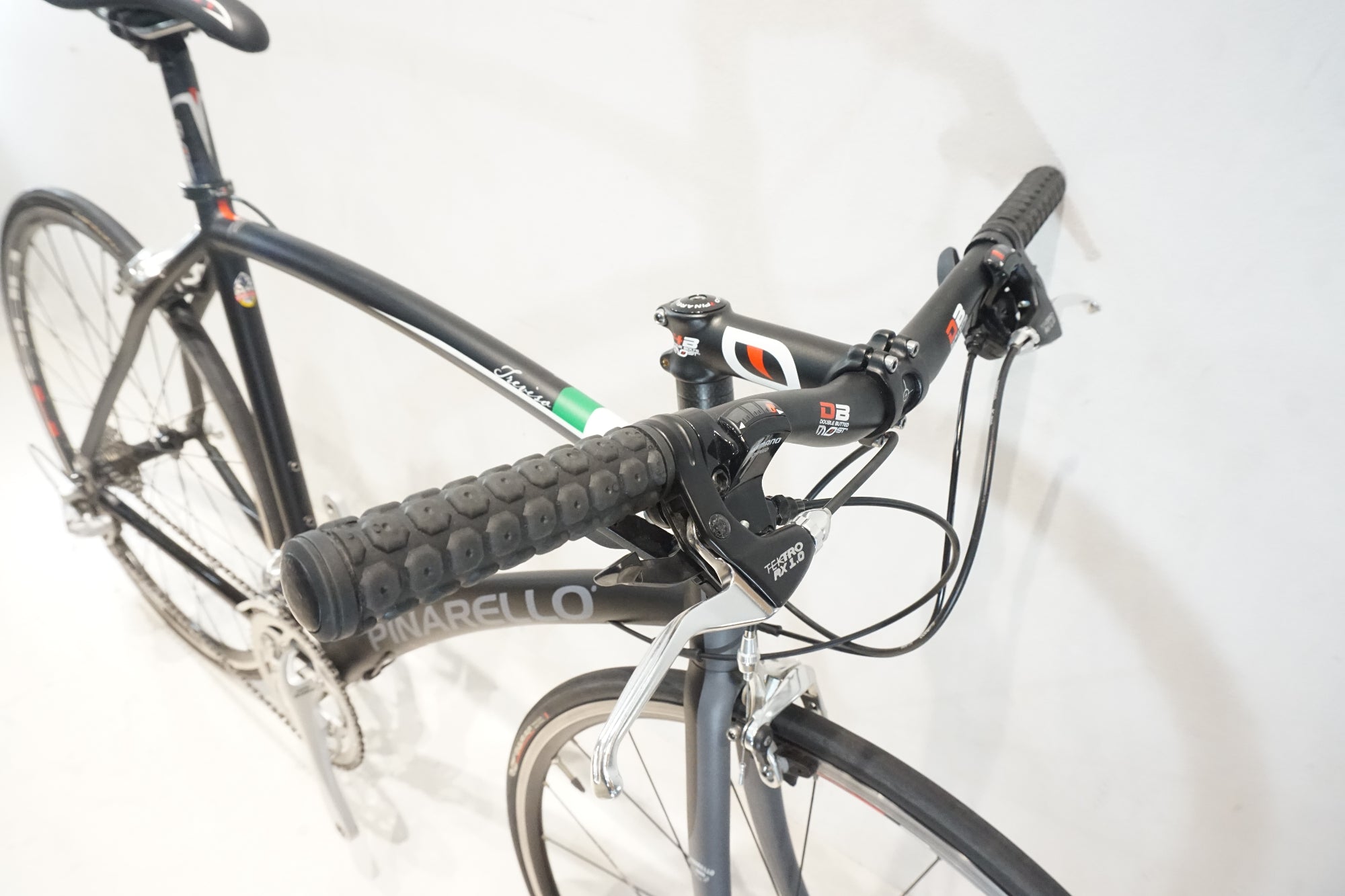 PINARELLO 「ピナレロ」 TREVISO 2012年モデル フラットバー ロード