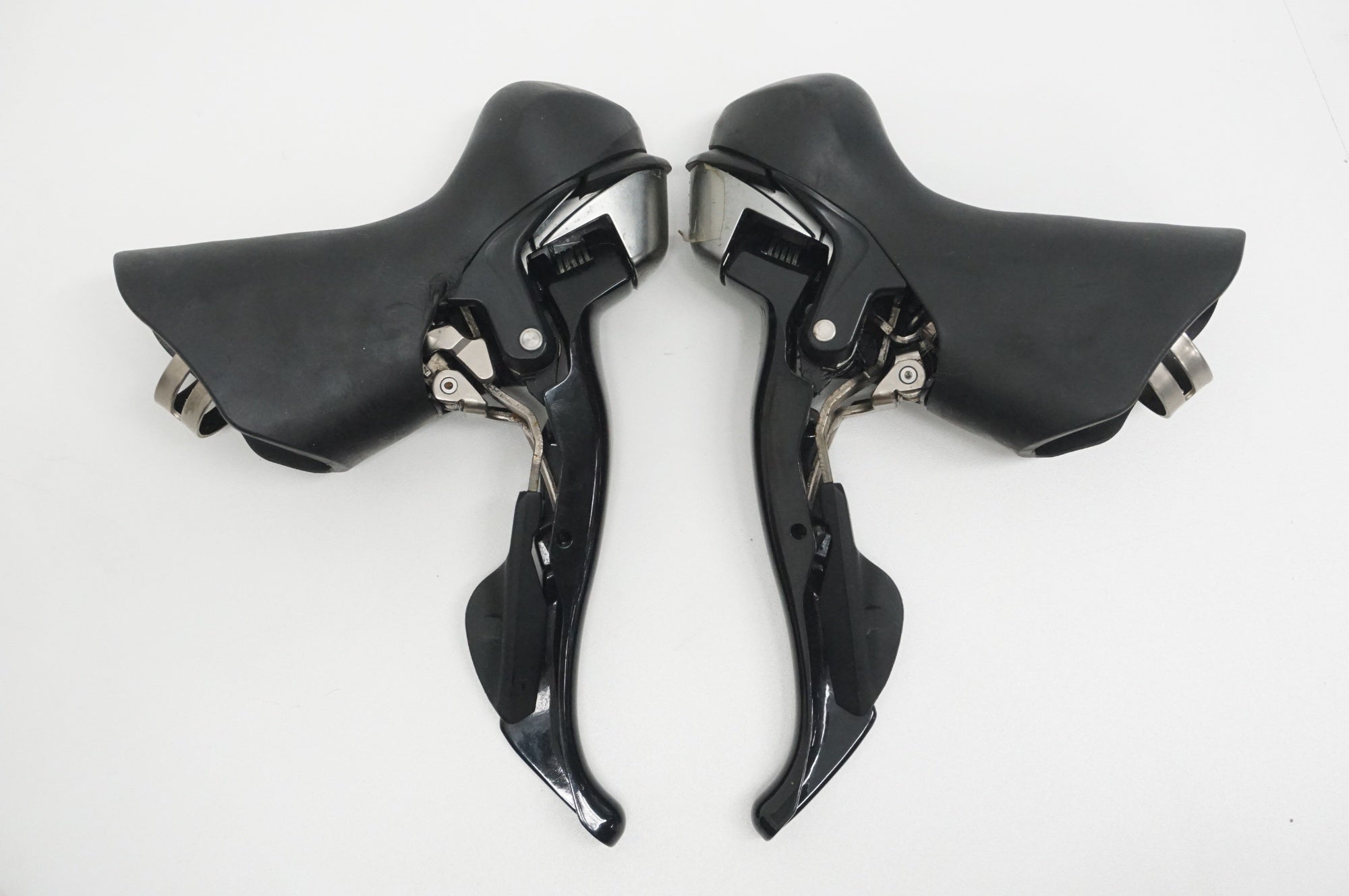 SHIMANO 105 デュアルコントロールレバー SHIMANO 「シマノ」 105 ST-5700 デュアルコントロールレバー / 福岡店